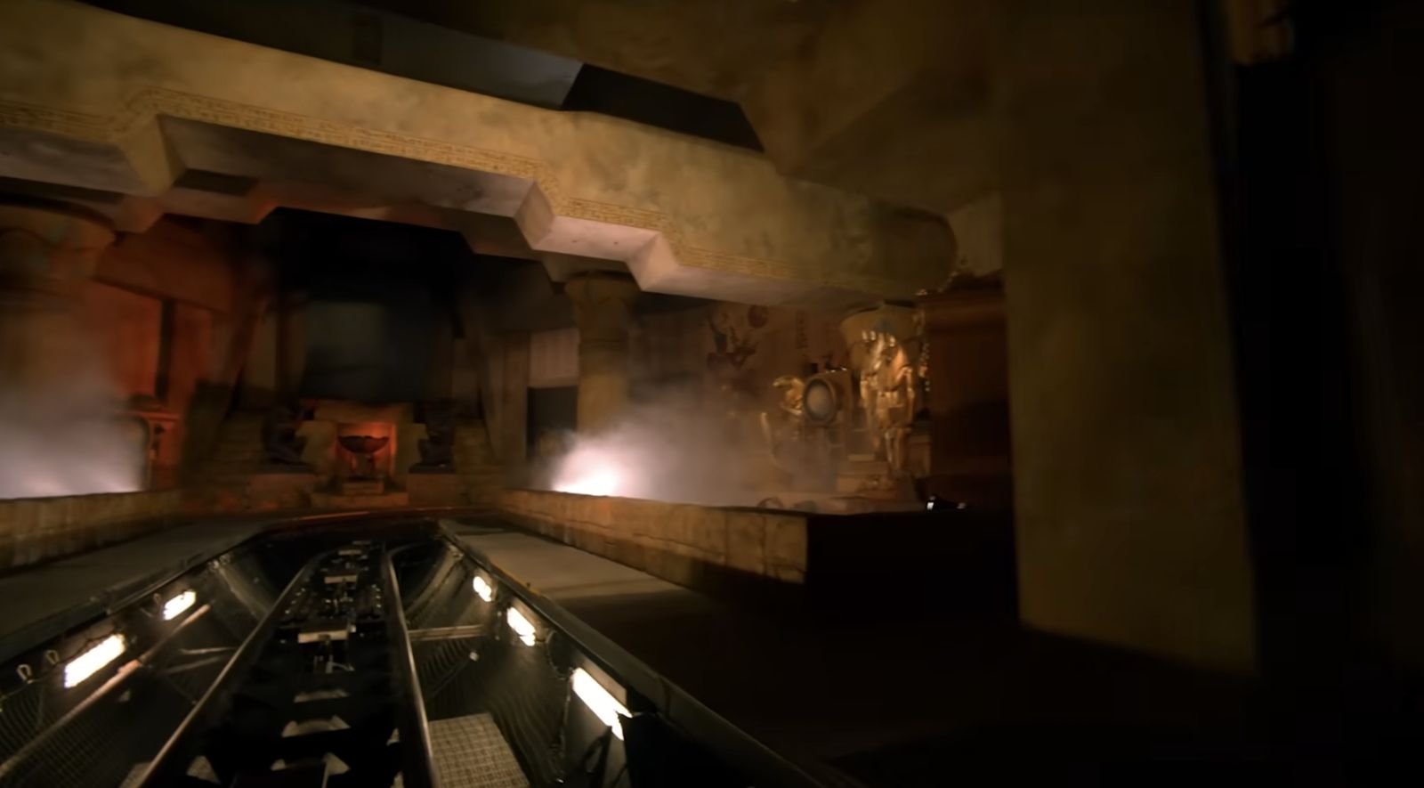 她搭乘「環球影城雲霄飛車」失去意識　緊急送醫仍喪命