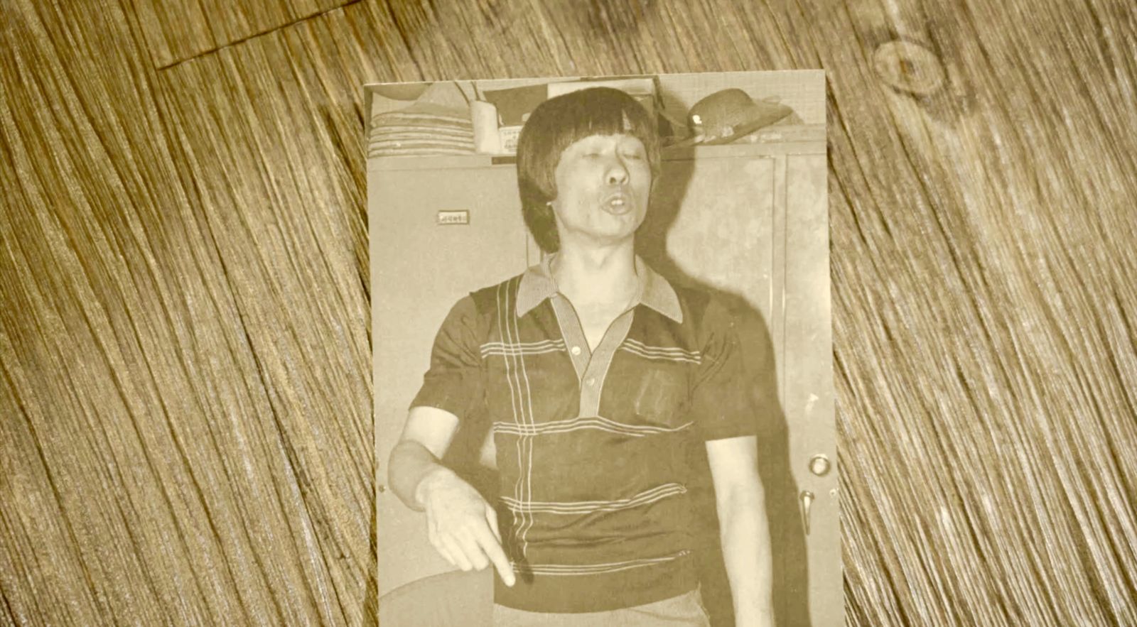 豬哥亮馬桶蓋髮型是學他！紀錄片「顯靈」加班還原口頭禪　楊力州：第一句就被罵