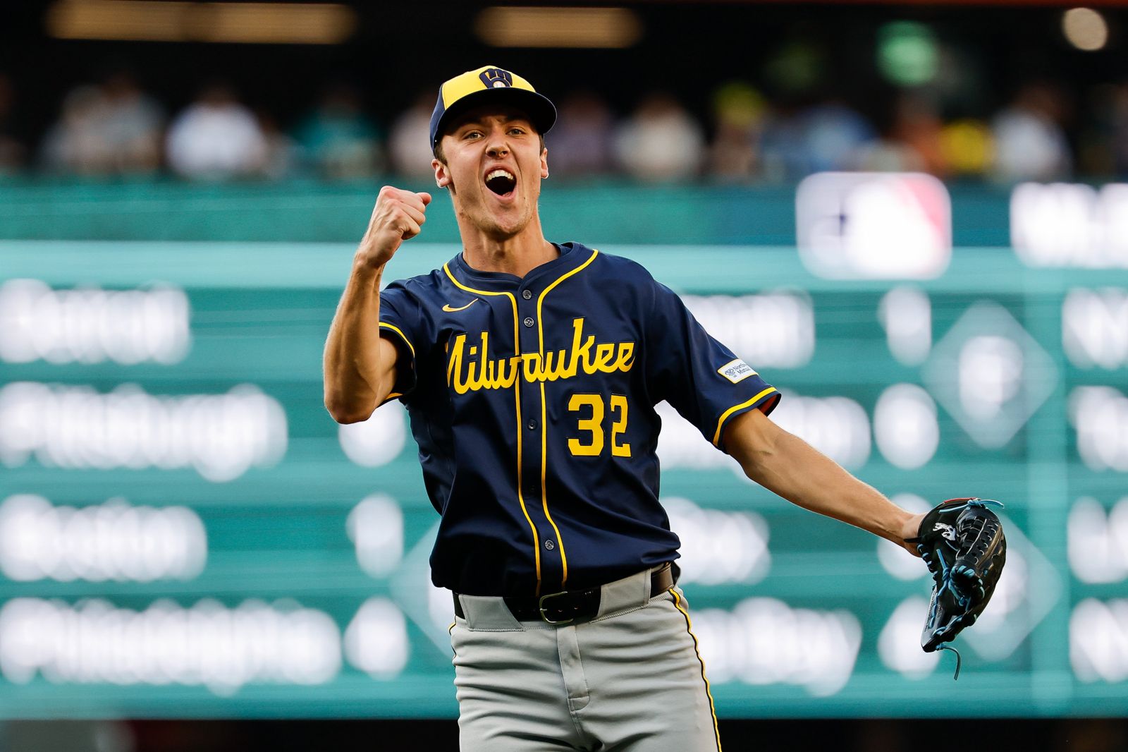 MLB/三轟炸裂+菜鳥168公里火球後援 釀酒人系列賽晉級在望