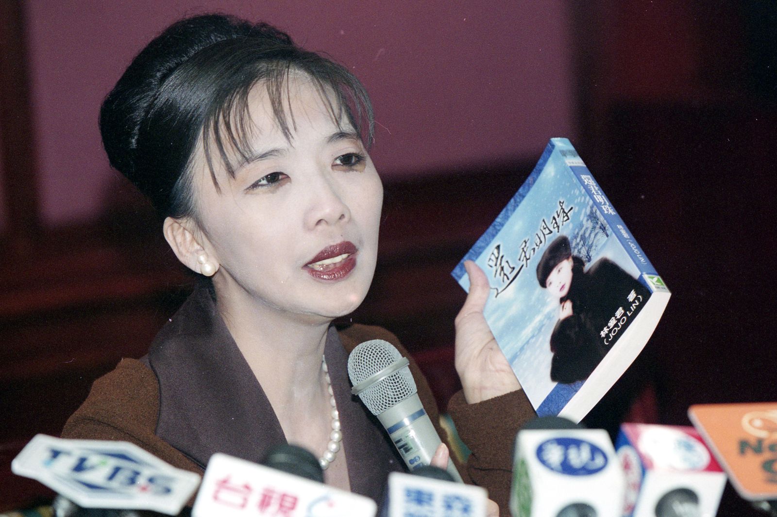 王文洋時隔25年再陷10億認親戰 名媛「JOJO林」詐嬰勒索遭通緝成植物人