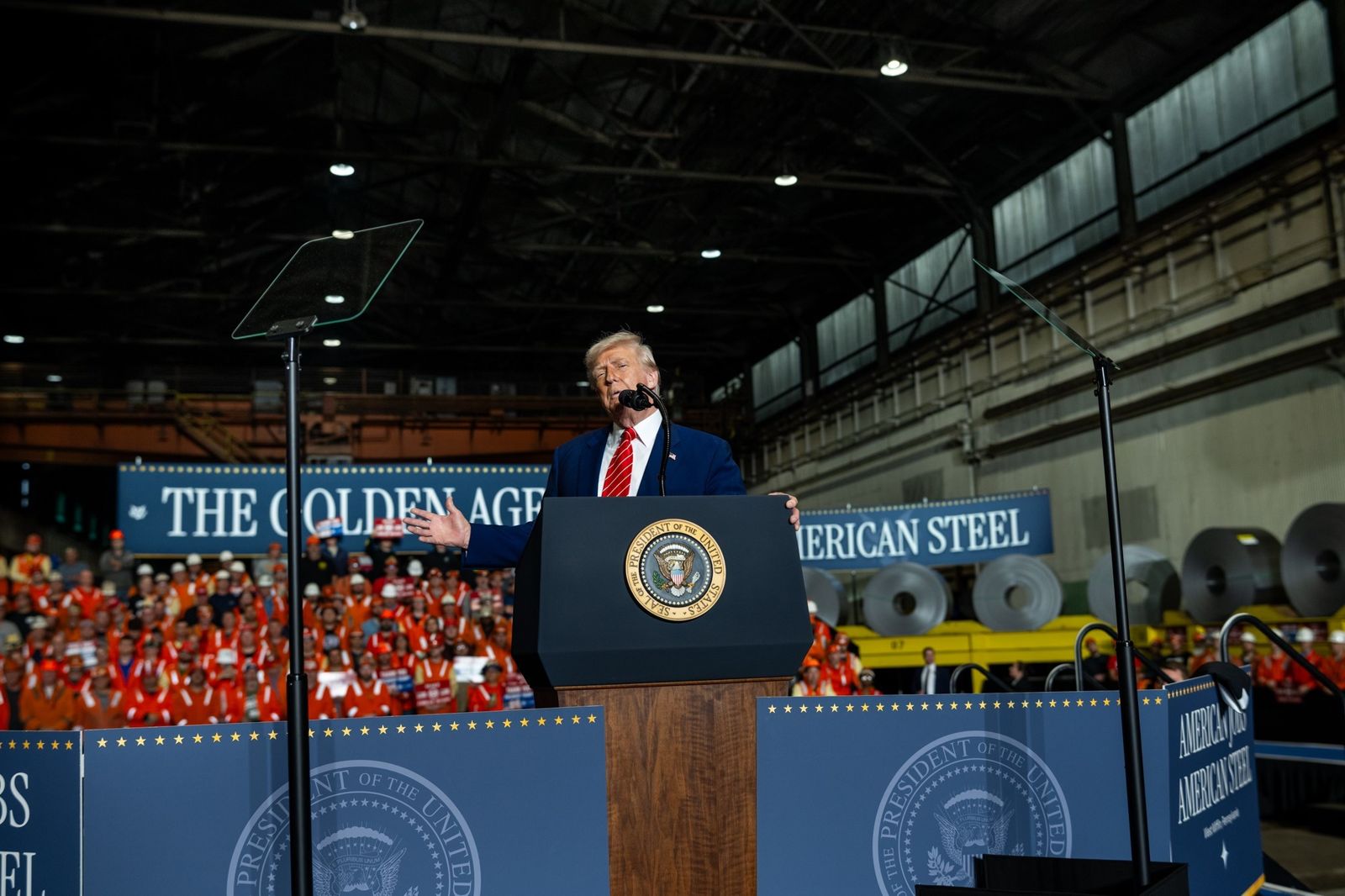 川普又發威！禁12國公民入境　暫停對哈佛外籍新生發簽證