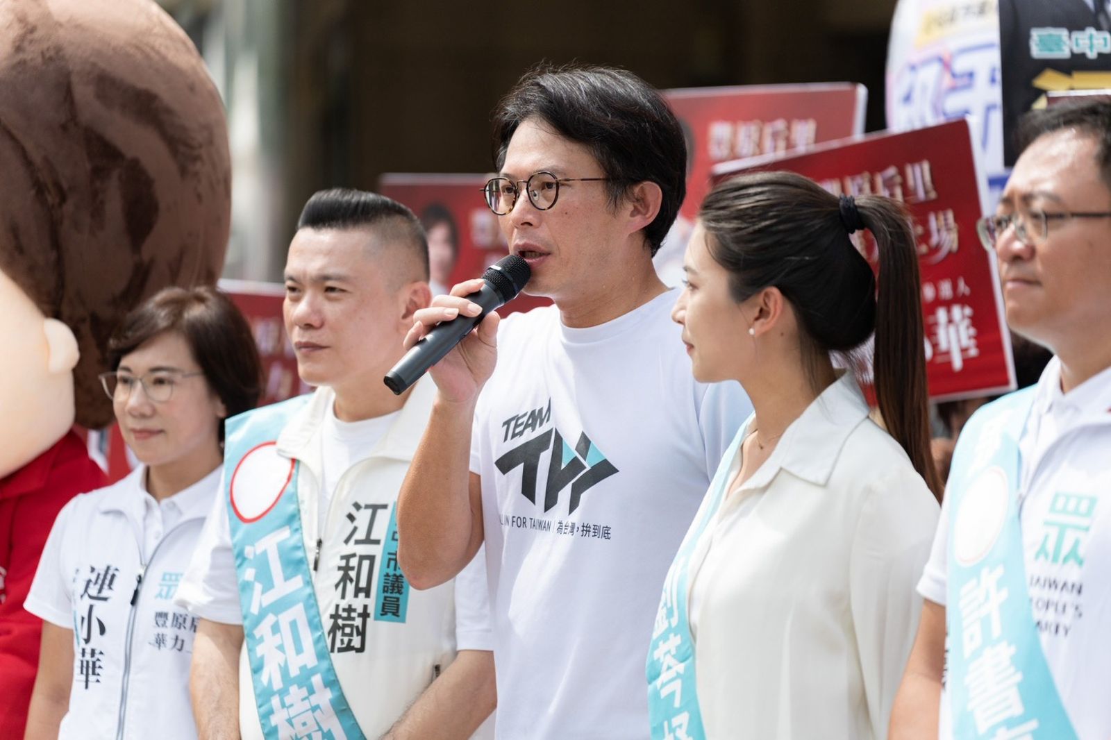 盼藍白合破局「影響範圍鎖在竹縣」 黃國昌曝很多藍委看不下去:要幫邱臣遠站台