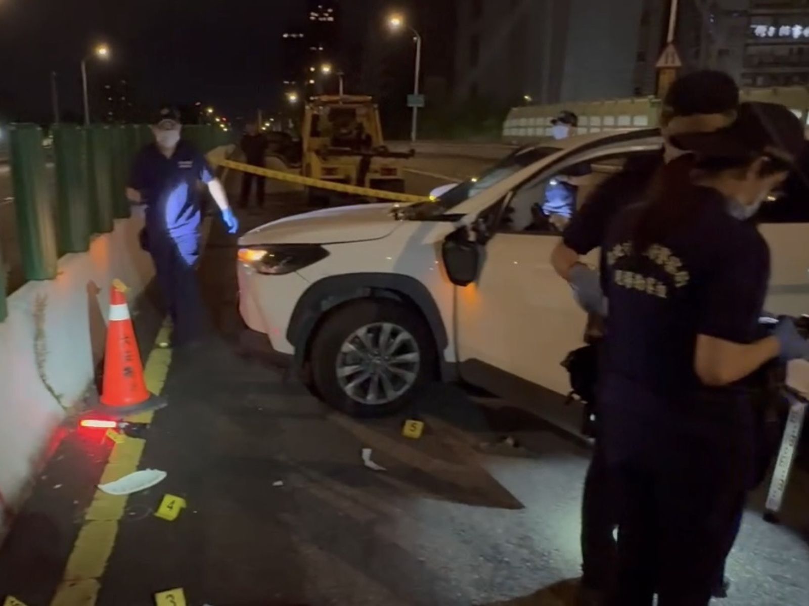 有片／通緝犯拒檢亡命衝撞！撞警遭開12槍中彈亡驚悚畫面曝光