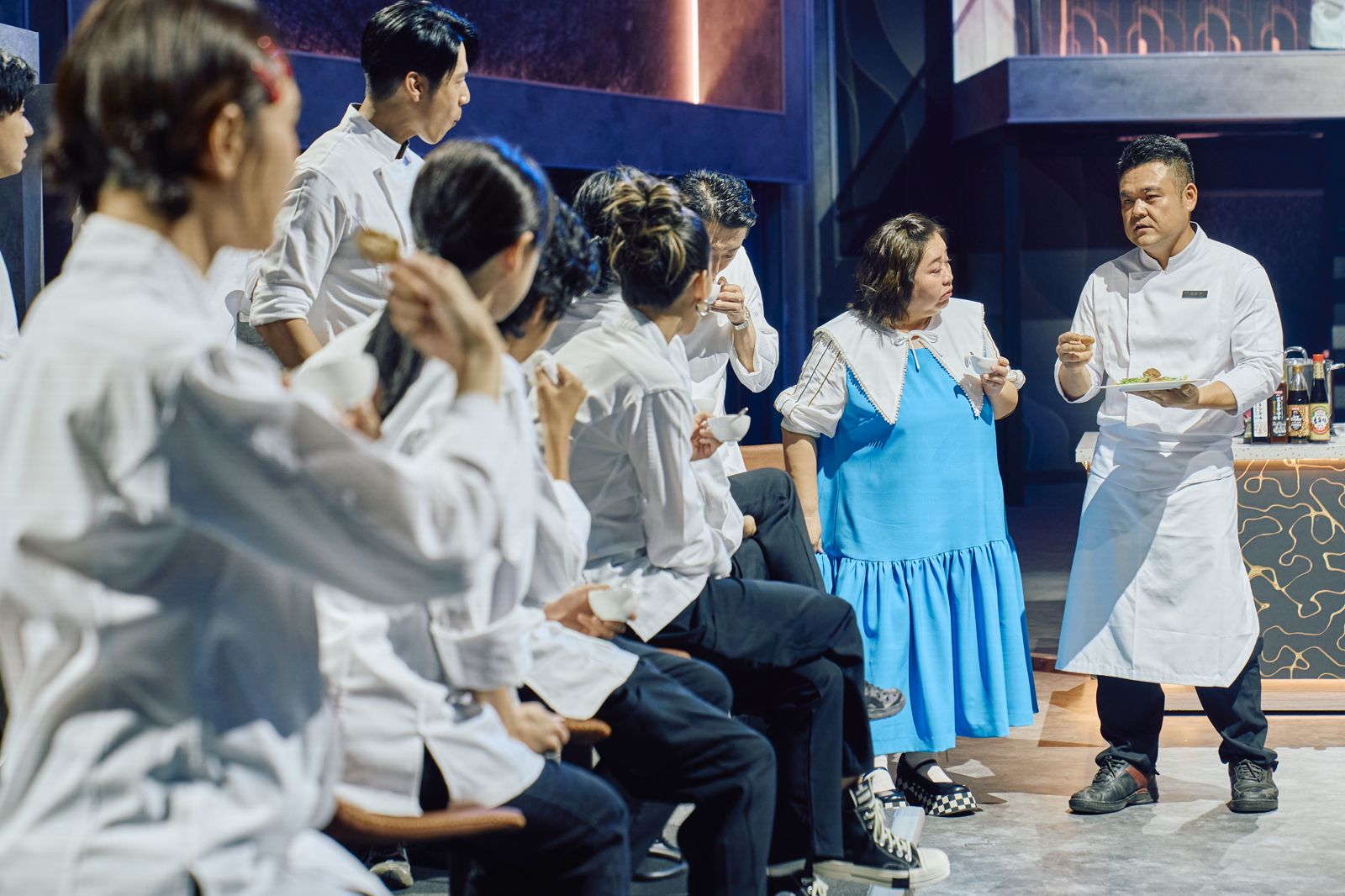 主廚陳勇孝一開口超級反差萌。華視提供