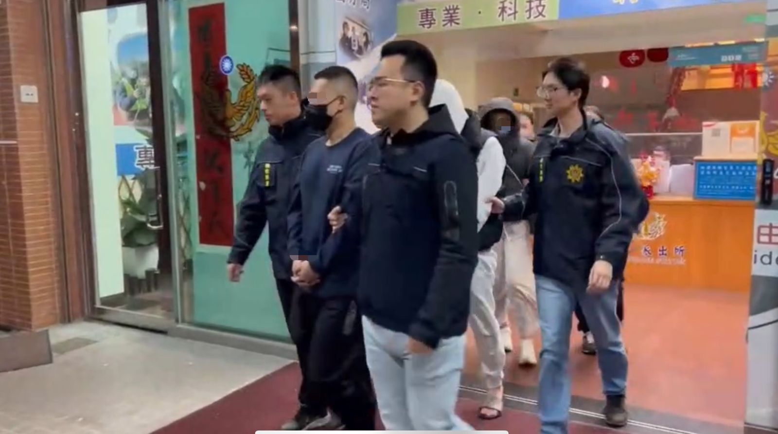 打詐龍頭淪陷／詐騙手法曝！刑事局警遭風飛砂幫詐千萬　6度送錢給明仁會車手