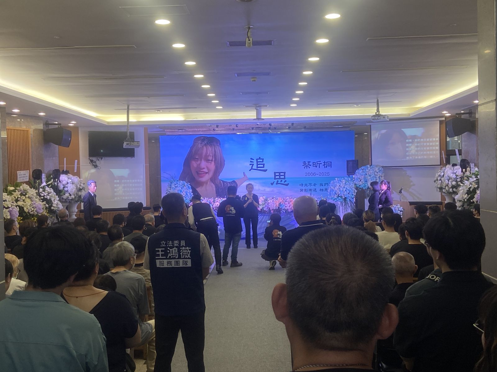 白髮人送黑髮人！18歲護專生枉死吊車下　母控司機冷血：她被壓成甘蔗汁