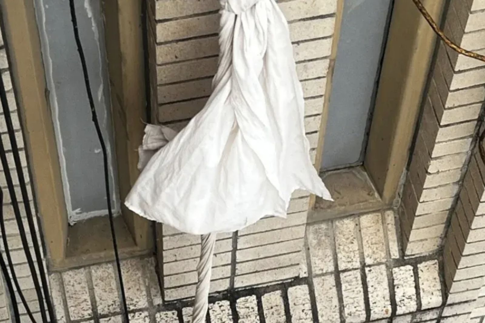 3囚犯破牆用床單越獄　1命案嫌犯「仍在逃」警全力追捕