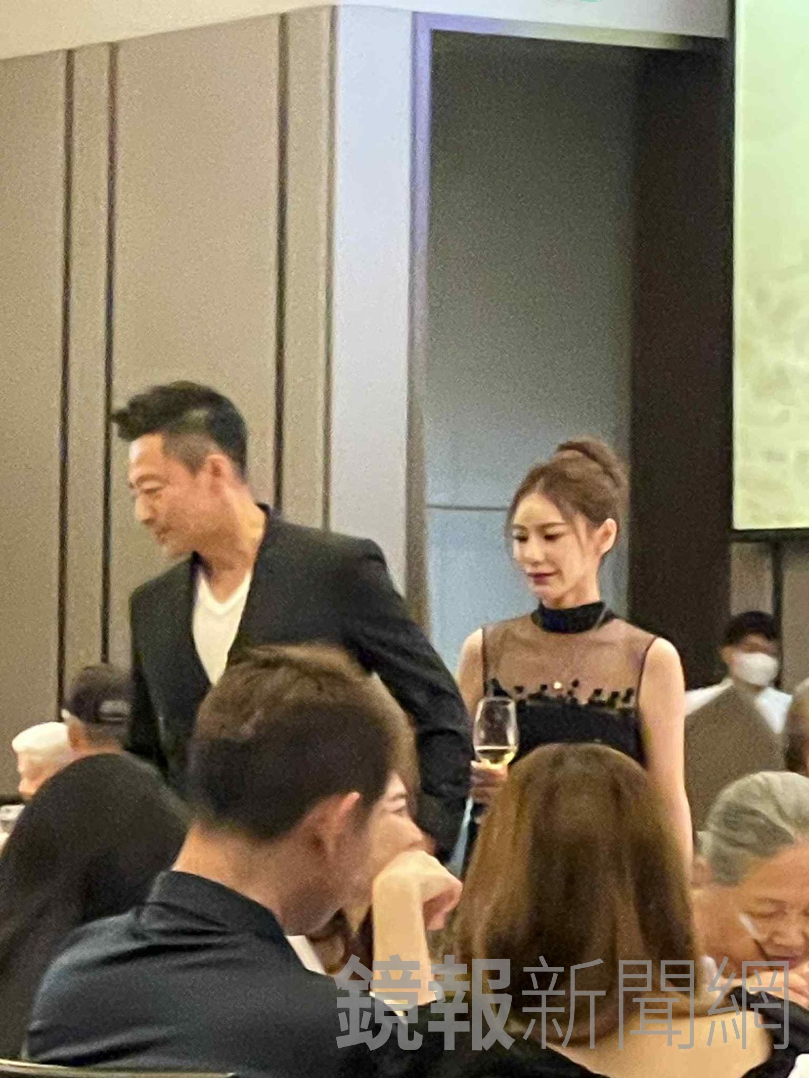 汪小菲（左）、馬筱梅（右）兩人看起來相當恩愛。鏡報