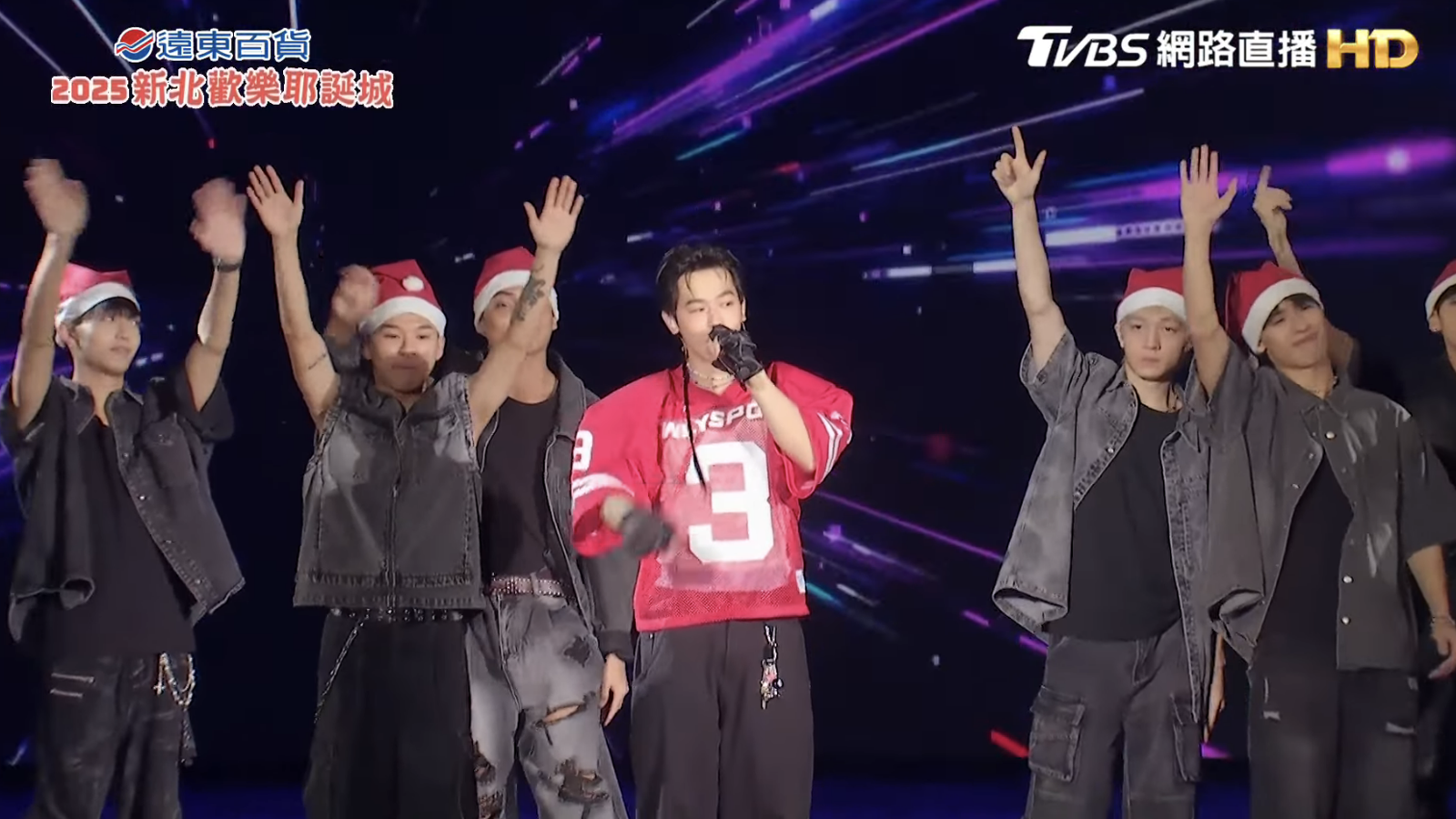 小樂吳思賢隔9年發專輯登新北耶誕城　「實力大圈粉」網留言：觸到、阿姨決定粉他