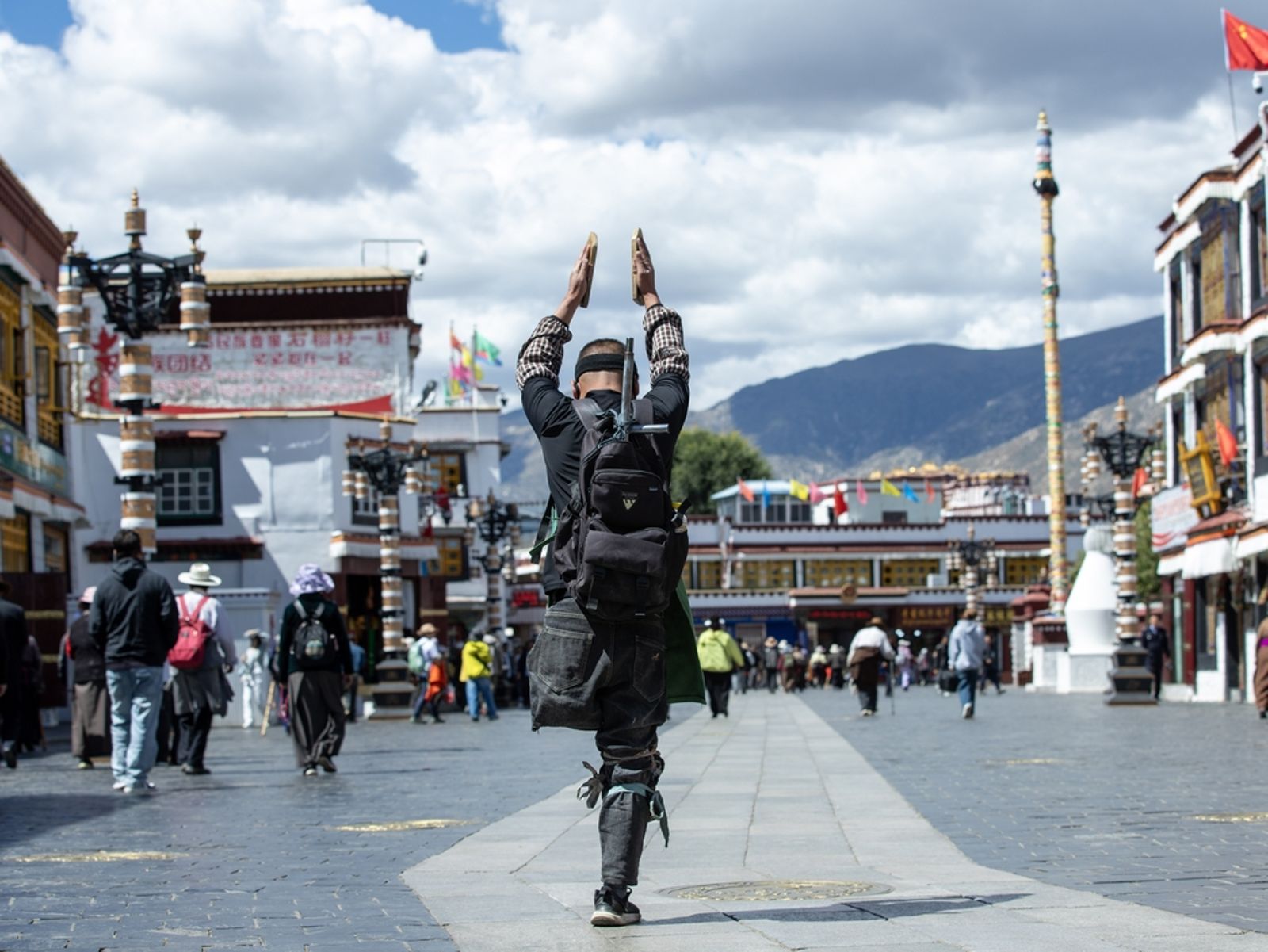 中華民國政府在13世達賴喇嘛圓寂及14世達賴喇嘛認定過程中的謊言和虛假