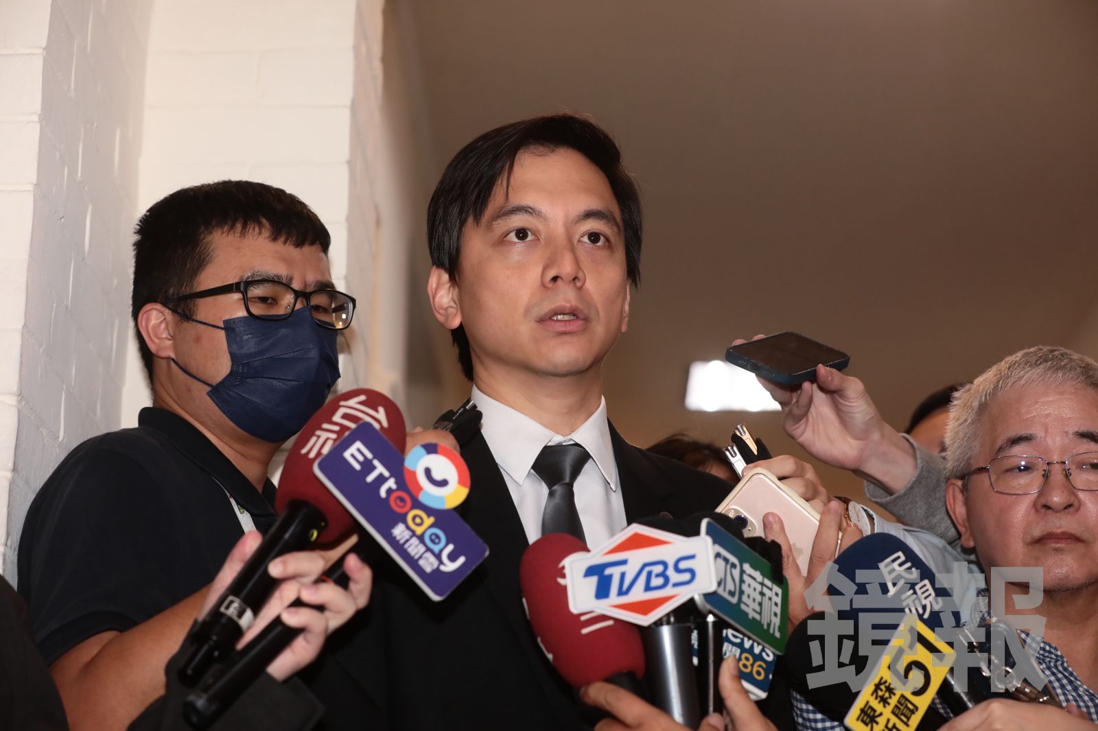 黃國昌稱藍白達共識「軍購條例拉到8千億」　牛煦庭證實：確實有這可能性