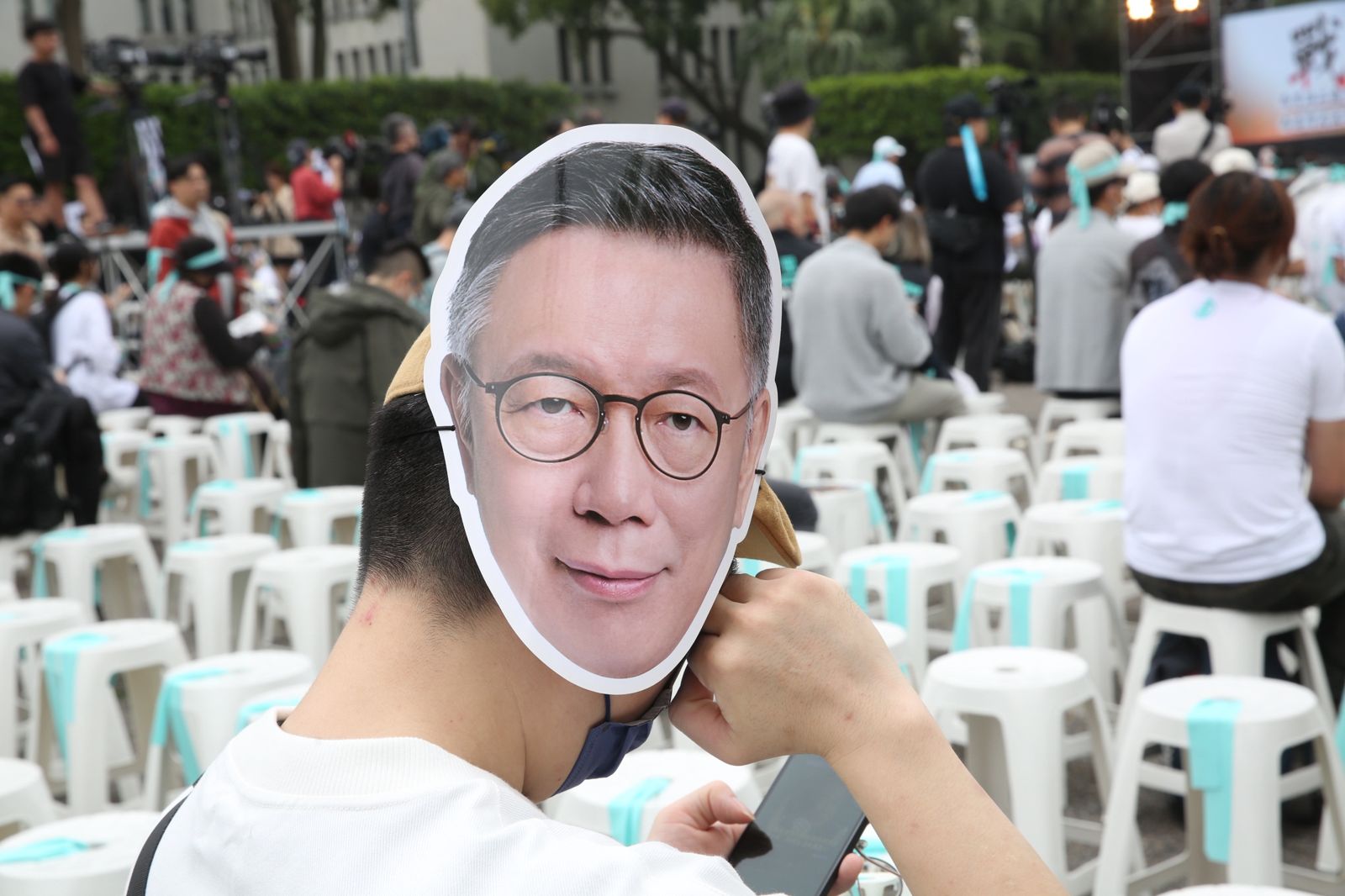 不要把「小草」永遠留在漏斗底部