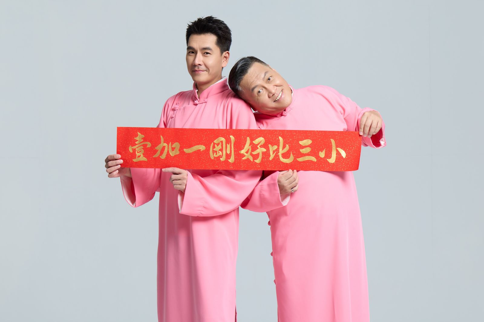 王傳一「跳出舒適圈」過年都不敢休息 和朱德剛互虧3度笑場!坦言默契養成壓力大