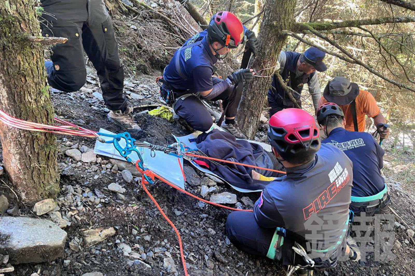 玉山死亡山難!隊友伸手救人「只抓到衣角」 60歲男墜50米深坡傷重不治