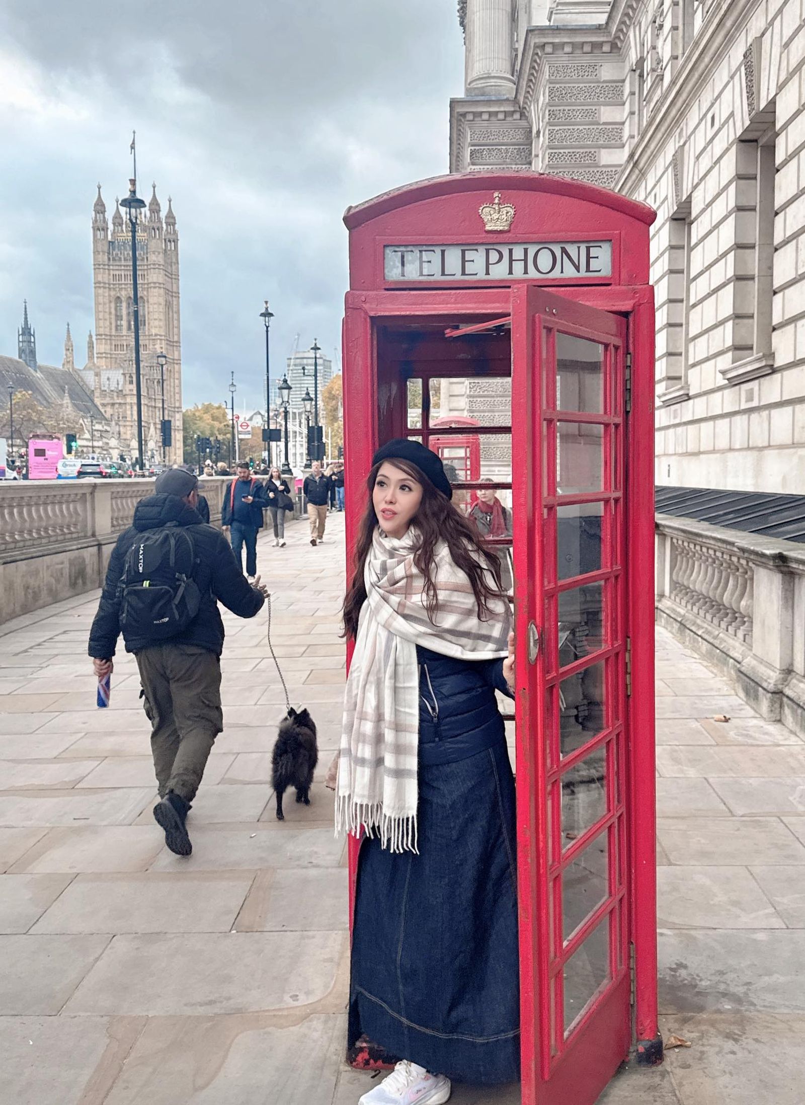 台派美女收紅錢／二個破百萬LV名牌包借走不還　前男友給廖雨詩分手簡訊曝光