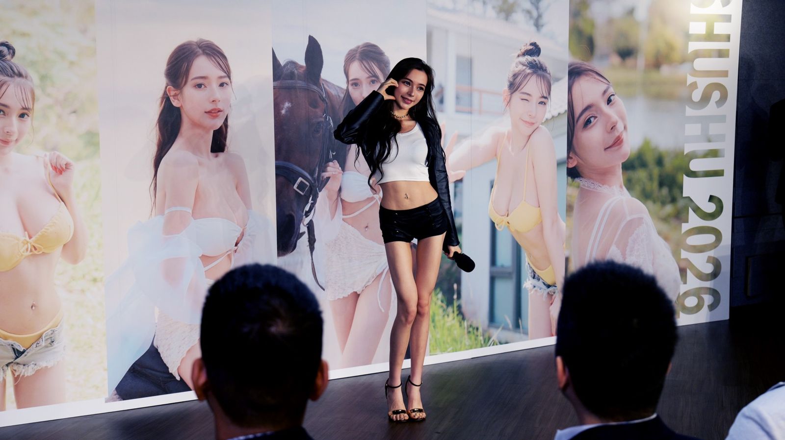 台德混血美女19歲寫真曝光!普吉島秀傲人曲線 喊話Joeman「深夜牛肉麵」成亮點