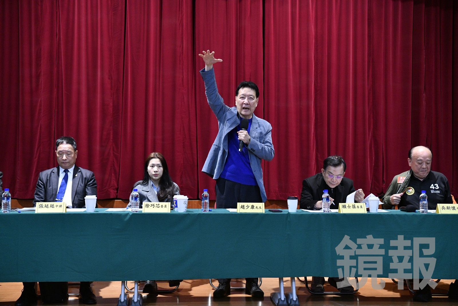 4日，國民黨戰鬥藍召開軍購特別預算該怎麼審記者會。攝影李智為