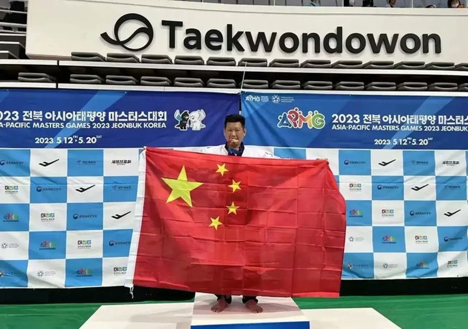 遭台除籍的「五星旗教練」李東憲 驚傳在中國混不下去!想用依親返台