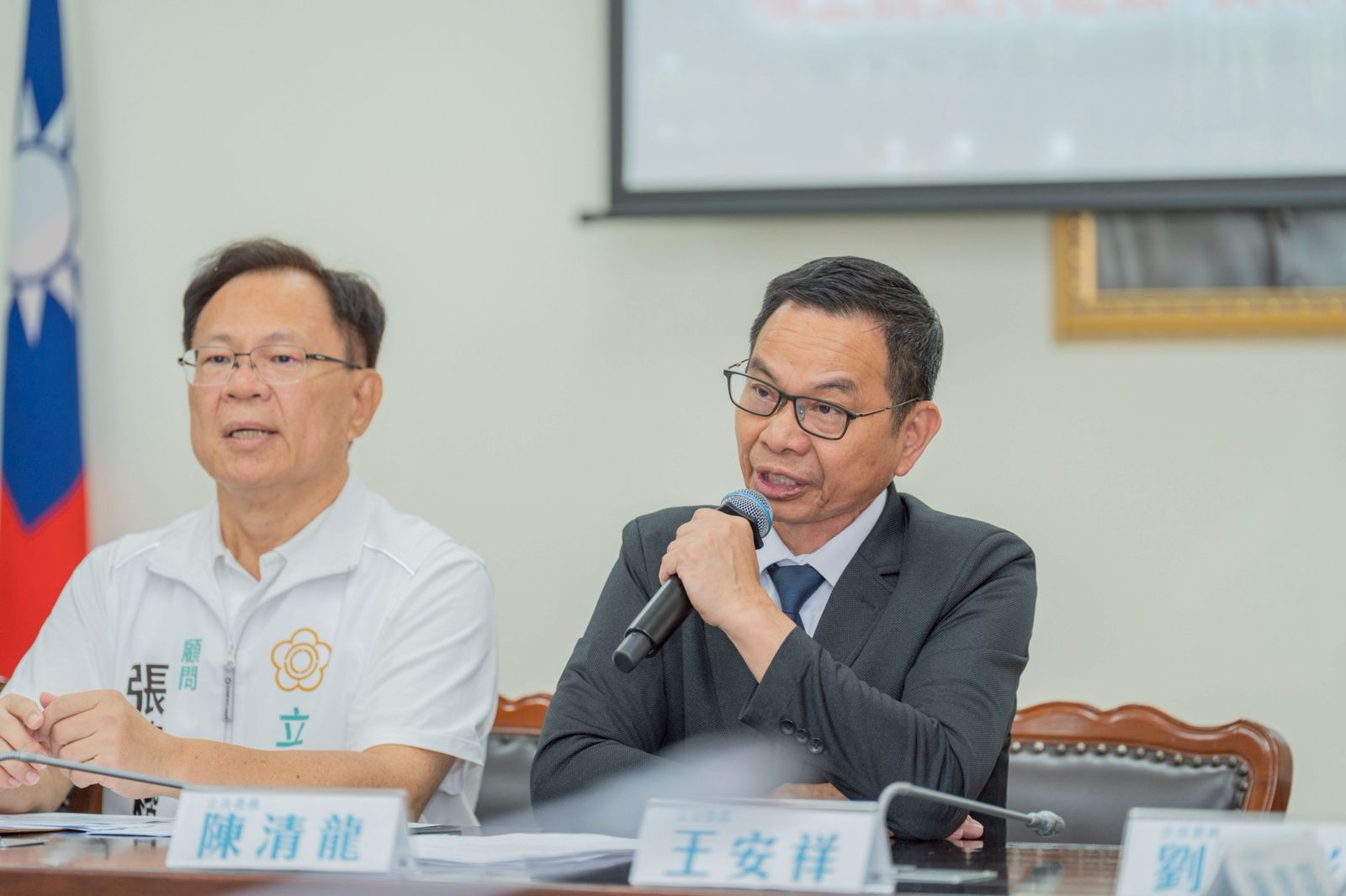 痛批卓榮泰檢討致癌油「態度傲慢」 陳清龍:道歉有那麼困難嗎?