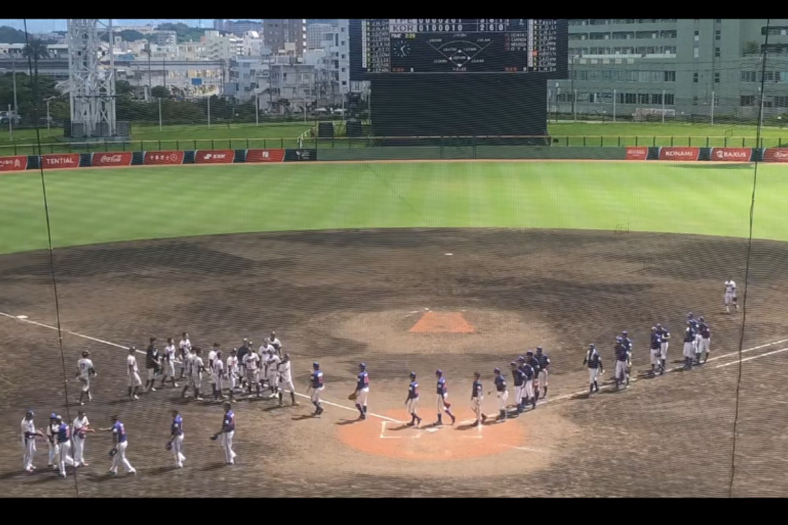 韓國隊大部分球員拒絕和中華隊球員握手。圖／小紅書號415457243