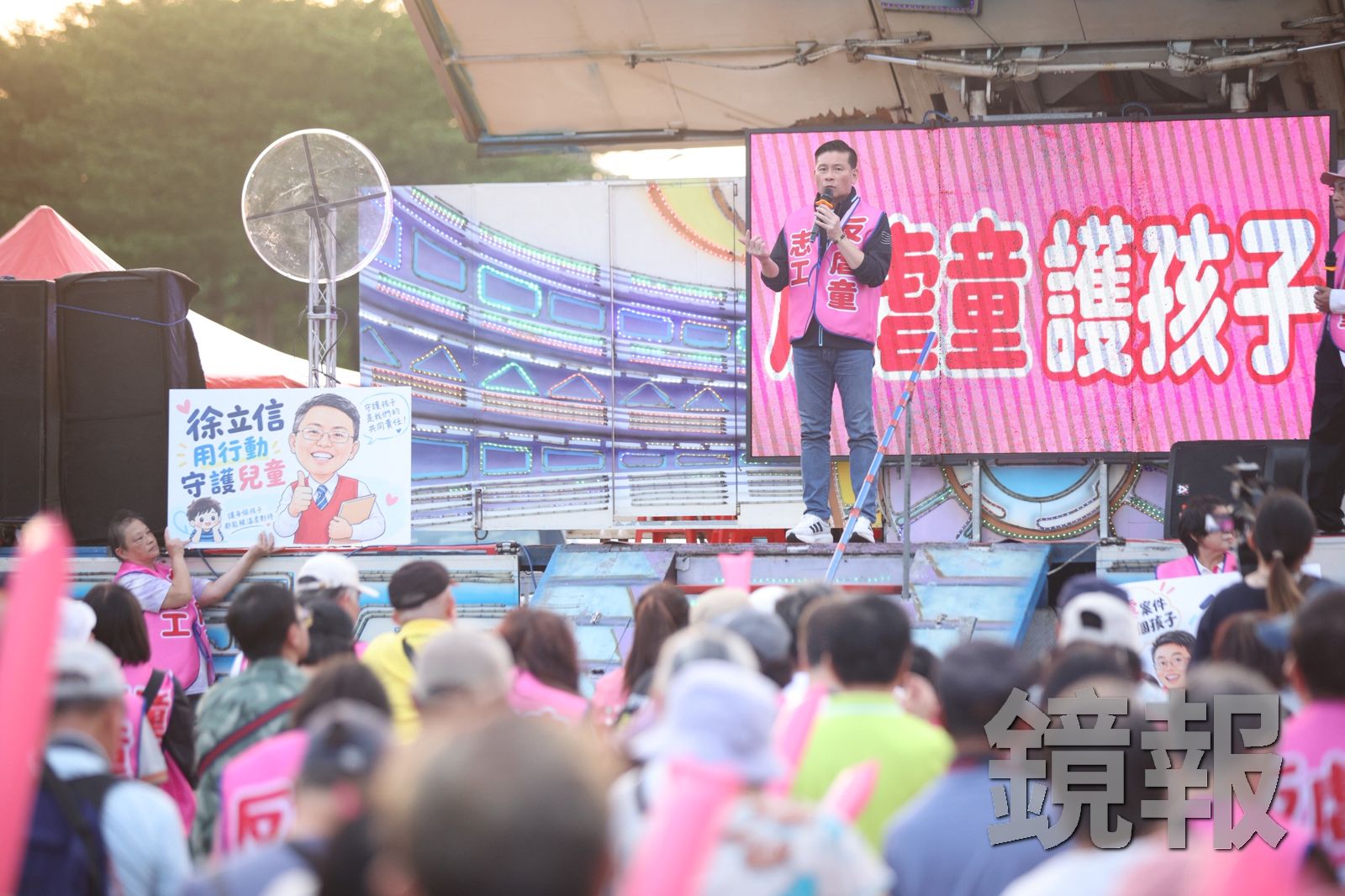 台北市議長戴錫欽也出席反虐童集會，但未見台北市長蔣萬安身影。攝影劉耀勻