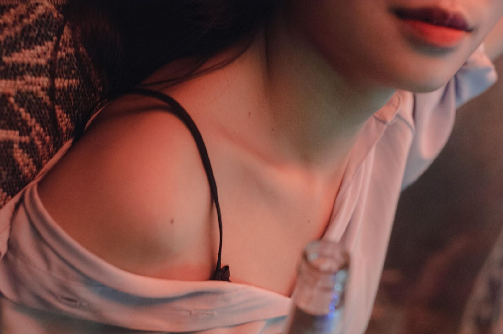 學生媽媽迷戀男教師！傳訊求愛「想緊緊夾住你」露骨內容曝光…他嚇傻提告跟騷