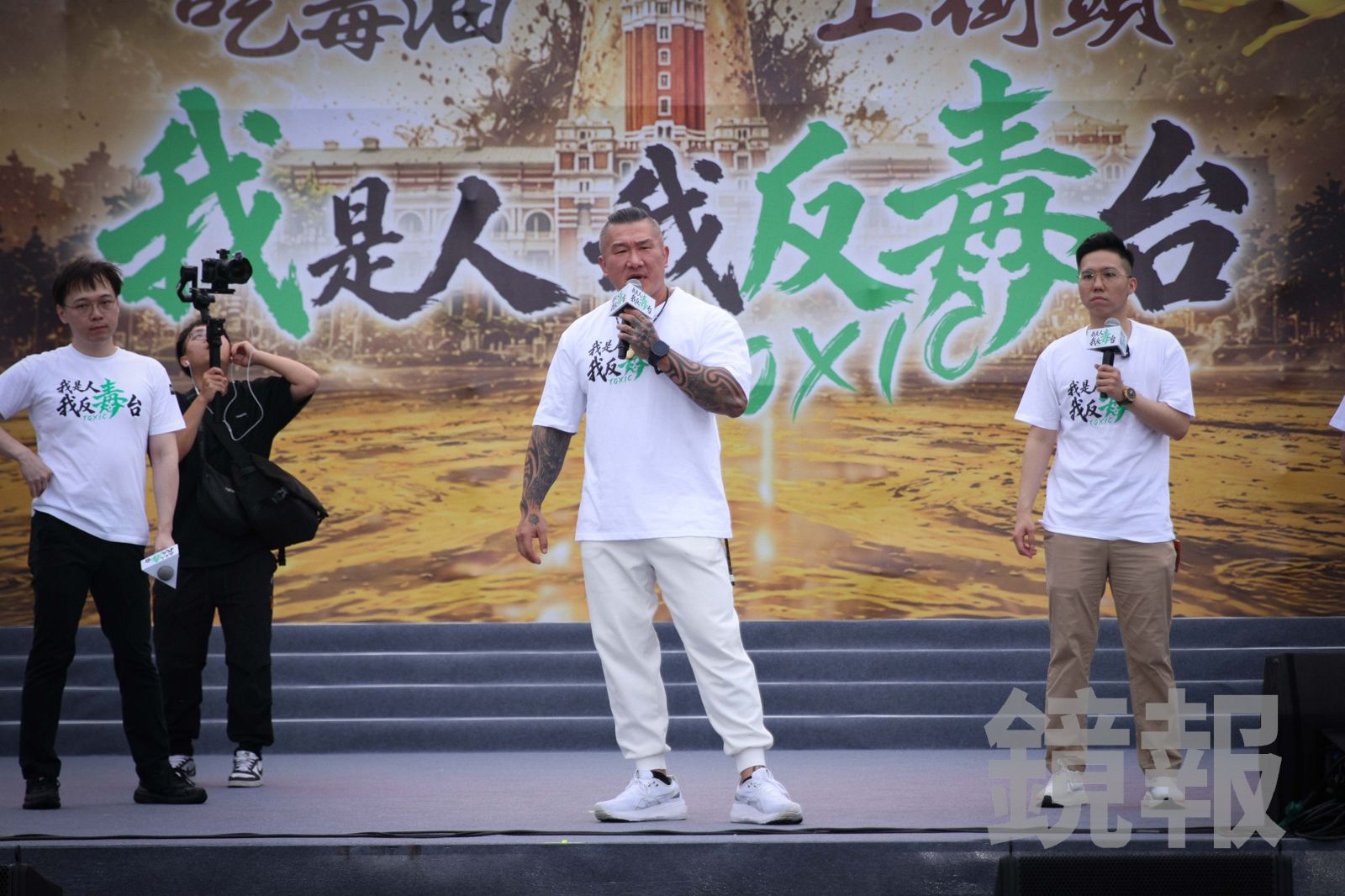 館長近年立場突變,頻頻公開槓上「青鳥」。攝影劉耀勻
