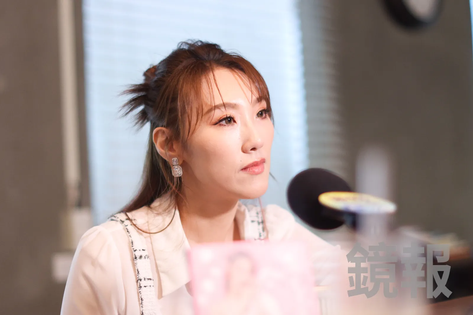 獨家/40歲女星乳房驚長3公分硬塊!竟帶2好友「擠廁所裡摸奶」 真實原因曝光