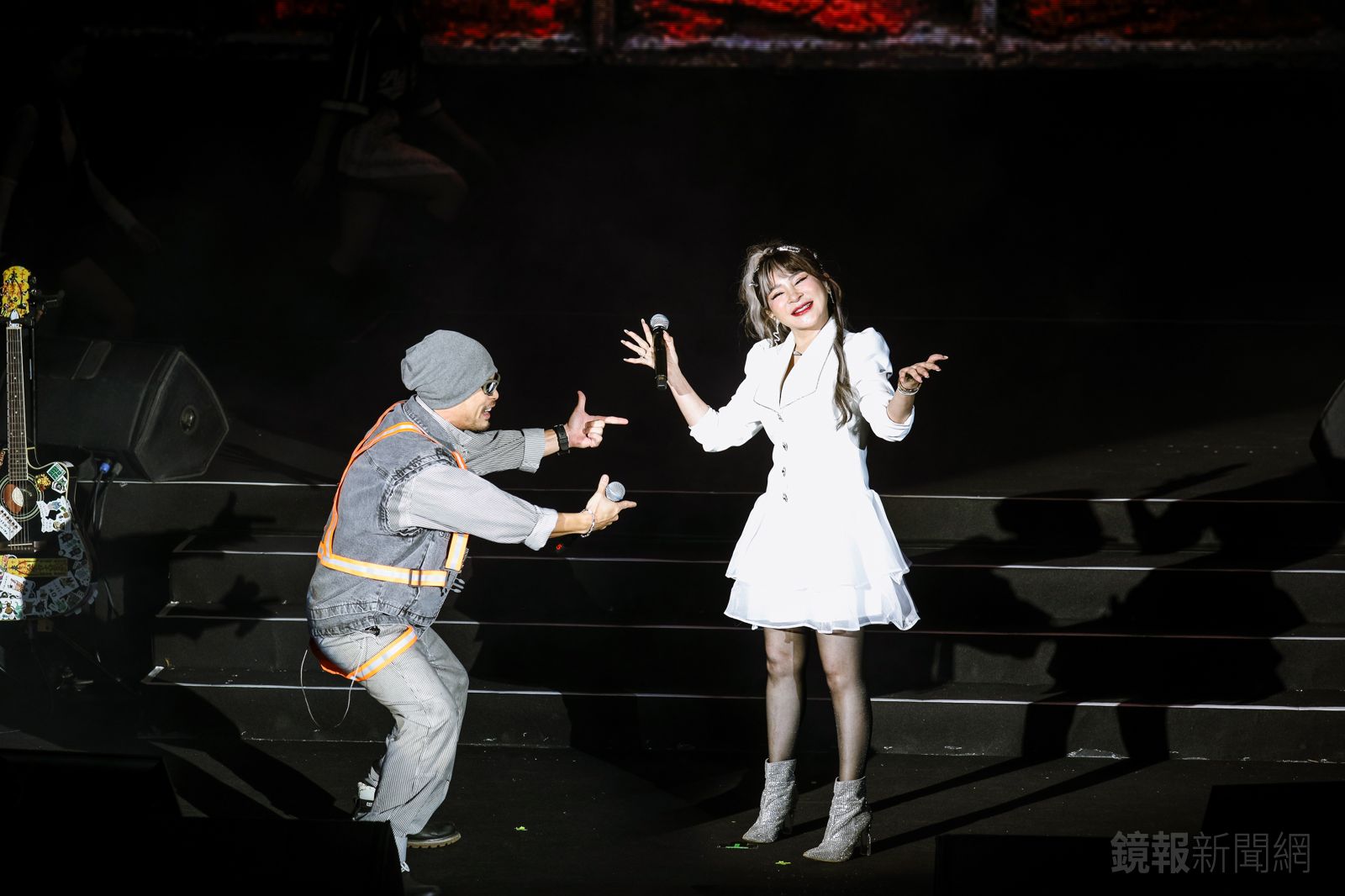 黃明志和王彩樺演唱《蛇出來了》。鄒保祥拍攝