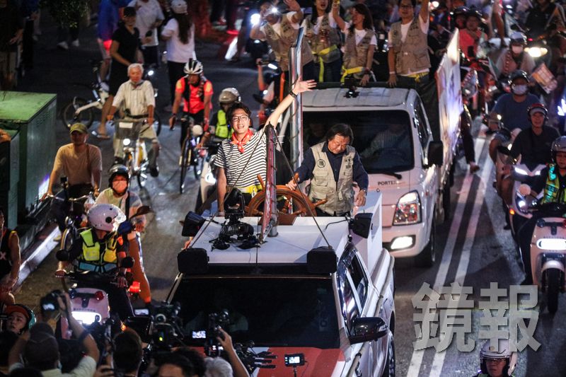 觀察／大洋流車掃首航萬人空巷　連最難動員的「他們」都走上街頭