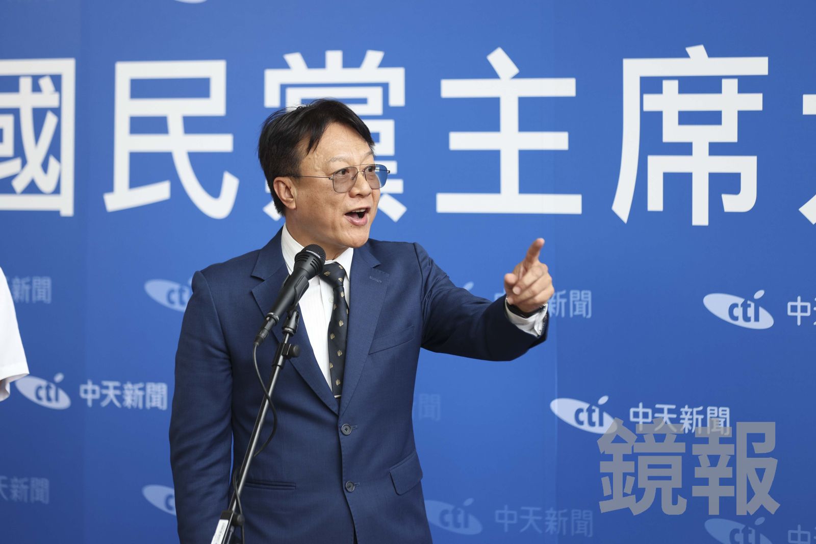 《中天》辦理的國民黨主席選舉辯論會在昨天舉行，候選人之一的前彰化縣長卓伯源未受邀，不滿地在現場痛罵「不要臉」。（資料照片／劉耀勻攝）