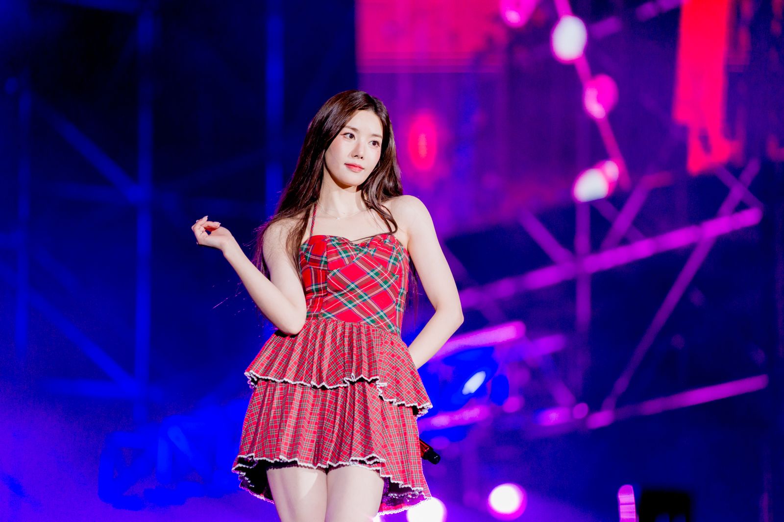 權恩妃夯曲一首接一首。年代提供