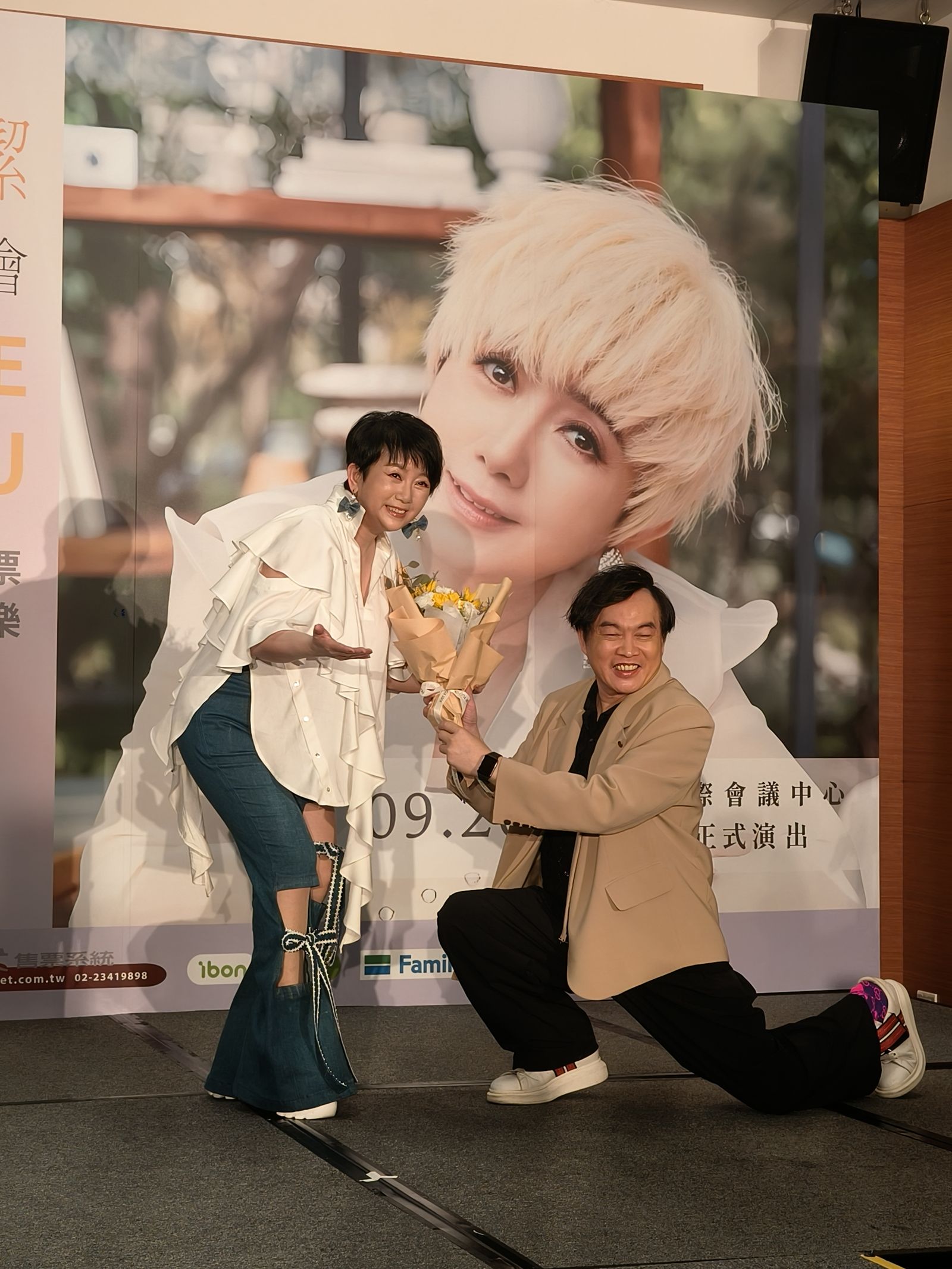 康康29日現身記者會力挺好友周思潔開唱。尤嬿妮攝