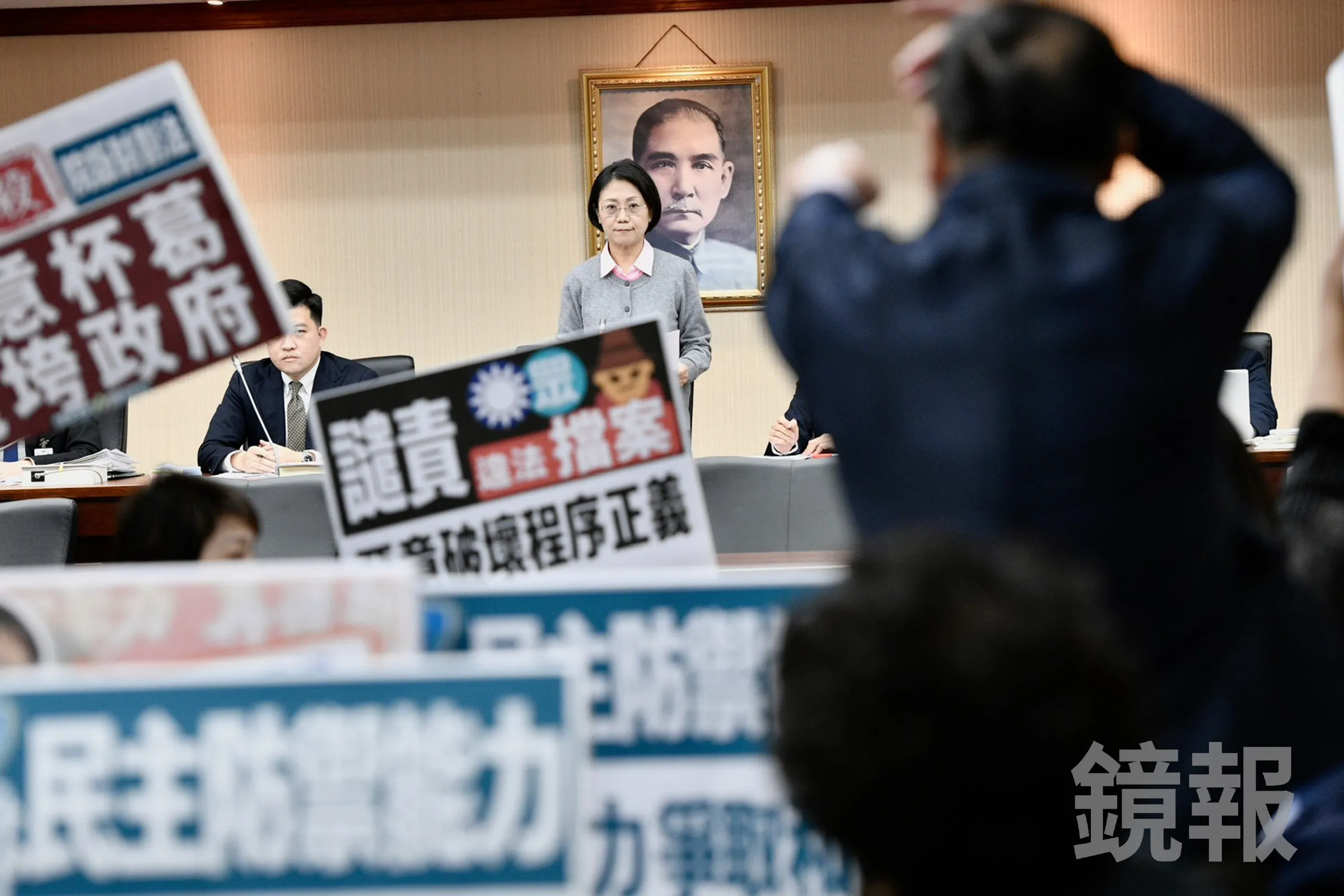 副署不能簡單地在「絕對義務」與「完全自由權力」之間二選一。攝影李智為