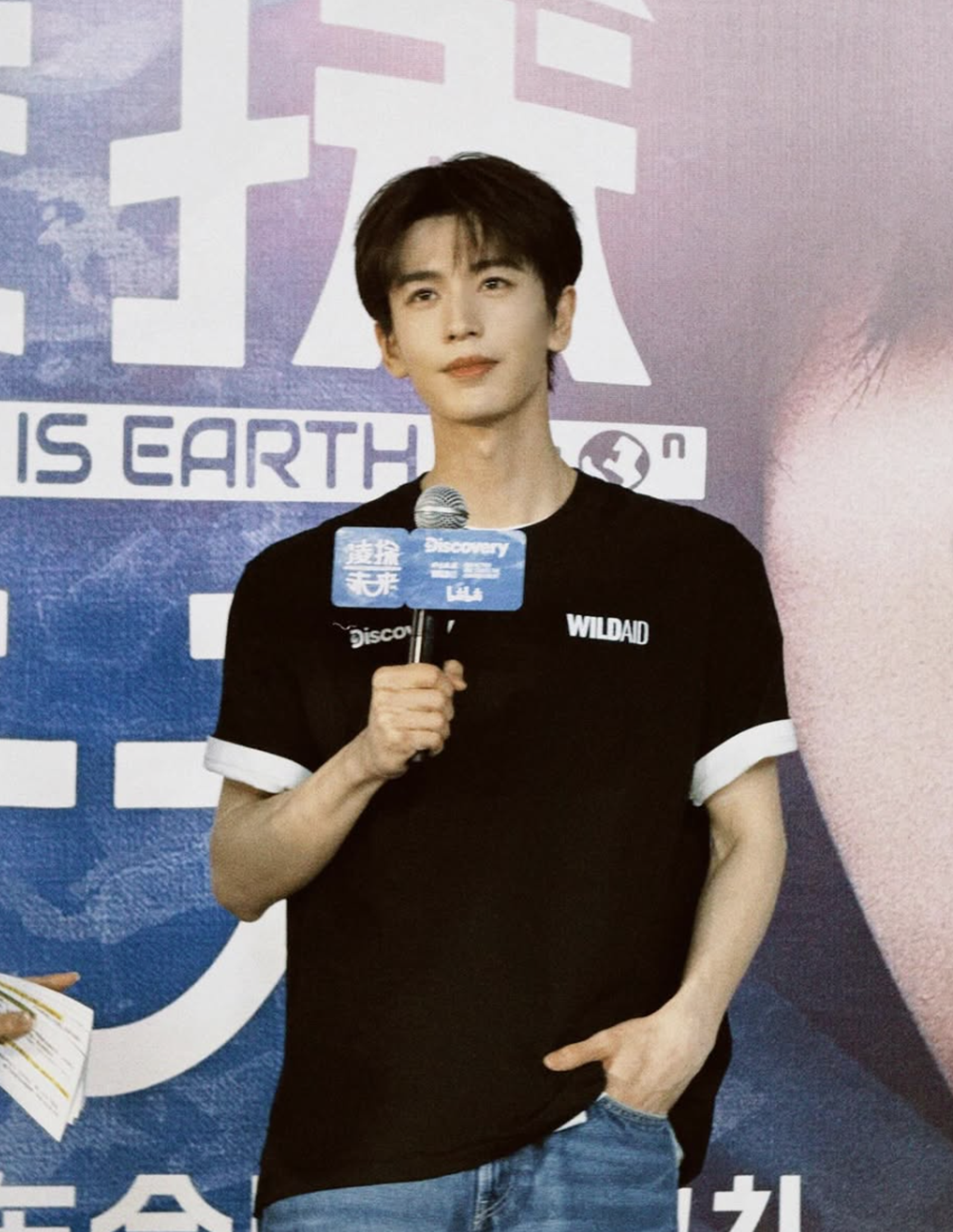 張凌赫出席《凌探未來》首映會。翻攝IG @zhanglinghe__1230