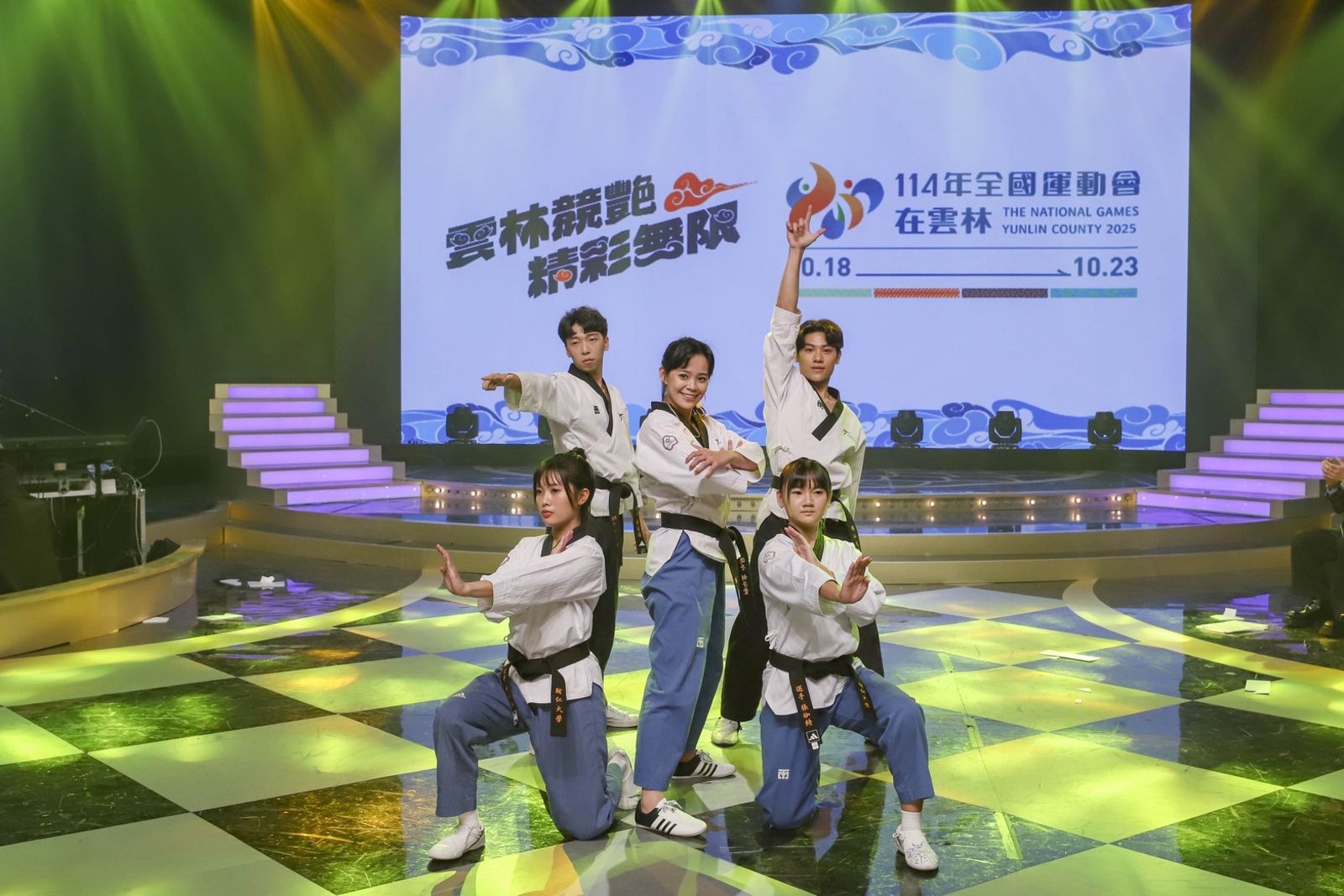 胡子萱演唱〈好膽你就來〉搭配曾經在全運會拿到金牌的國手張珈綺、李秉翰、柯品廷、鄭宥國搭配舞蹈展現跆拳道。民視提供