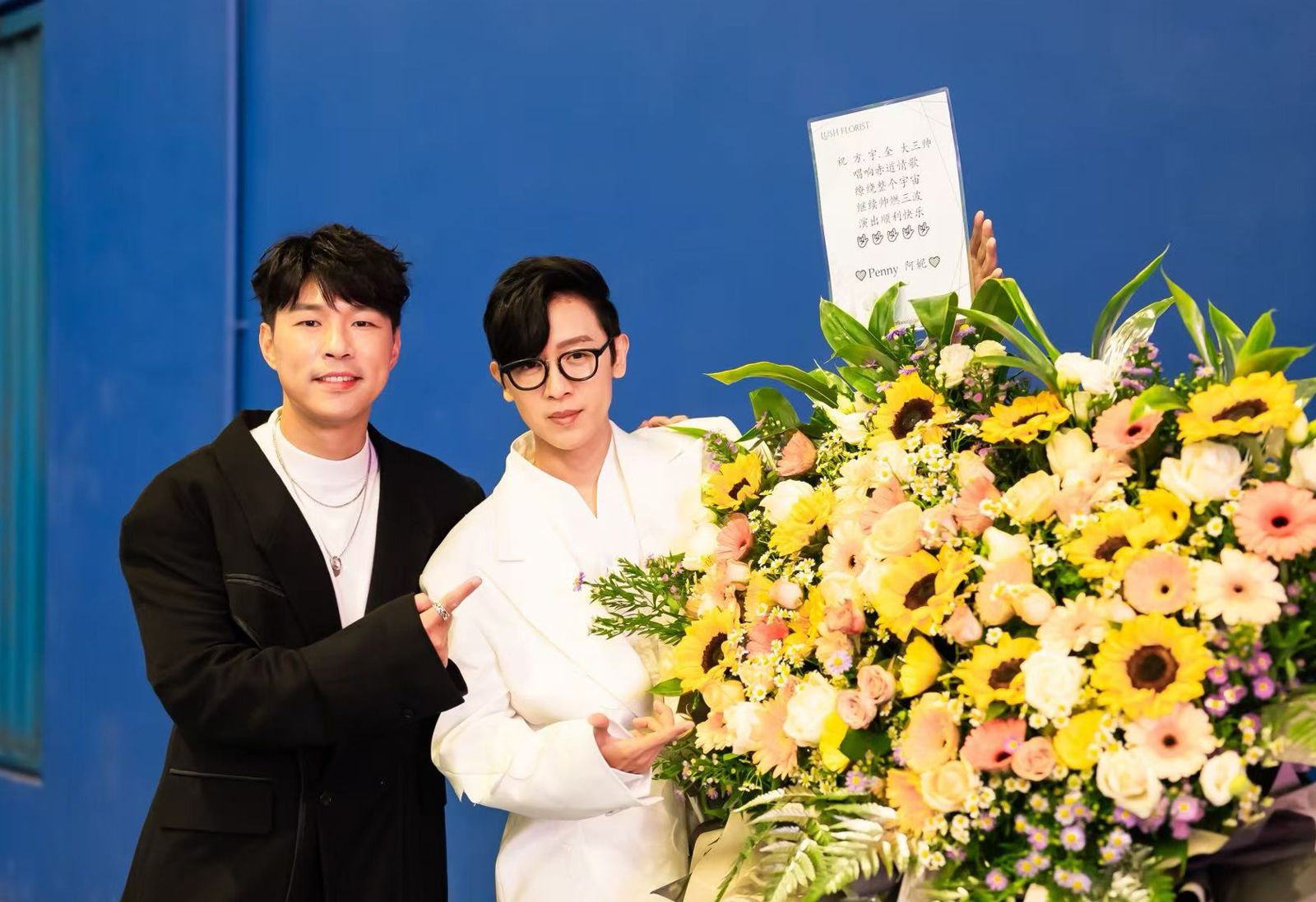 陳威全(左)與方泂鑌日前在雲頂開唱。上行娛樂提供