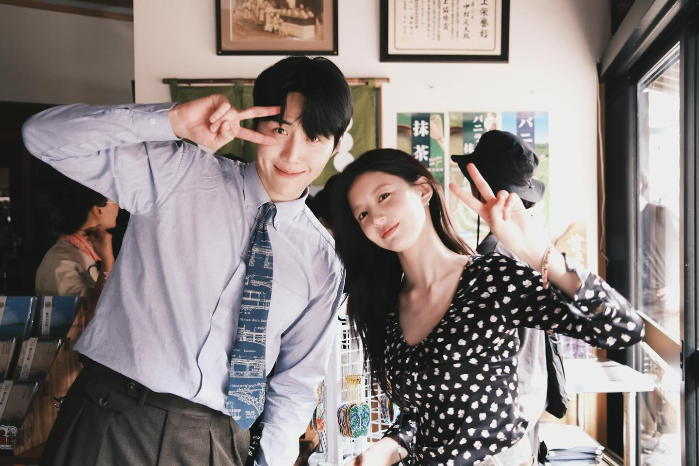 愛情怎麼翻譯？》衝全球第2！高允貞「人生如戲」IG追蹤破1000萬金宣虎親回「這一句」全網嗨爆- 鏡報