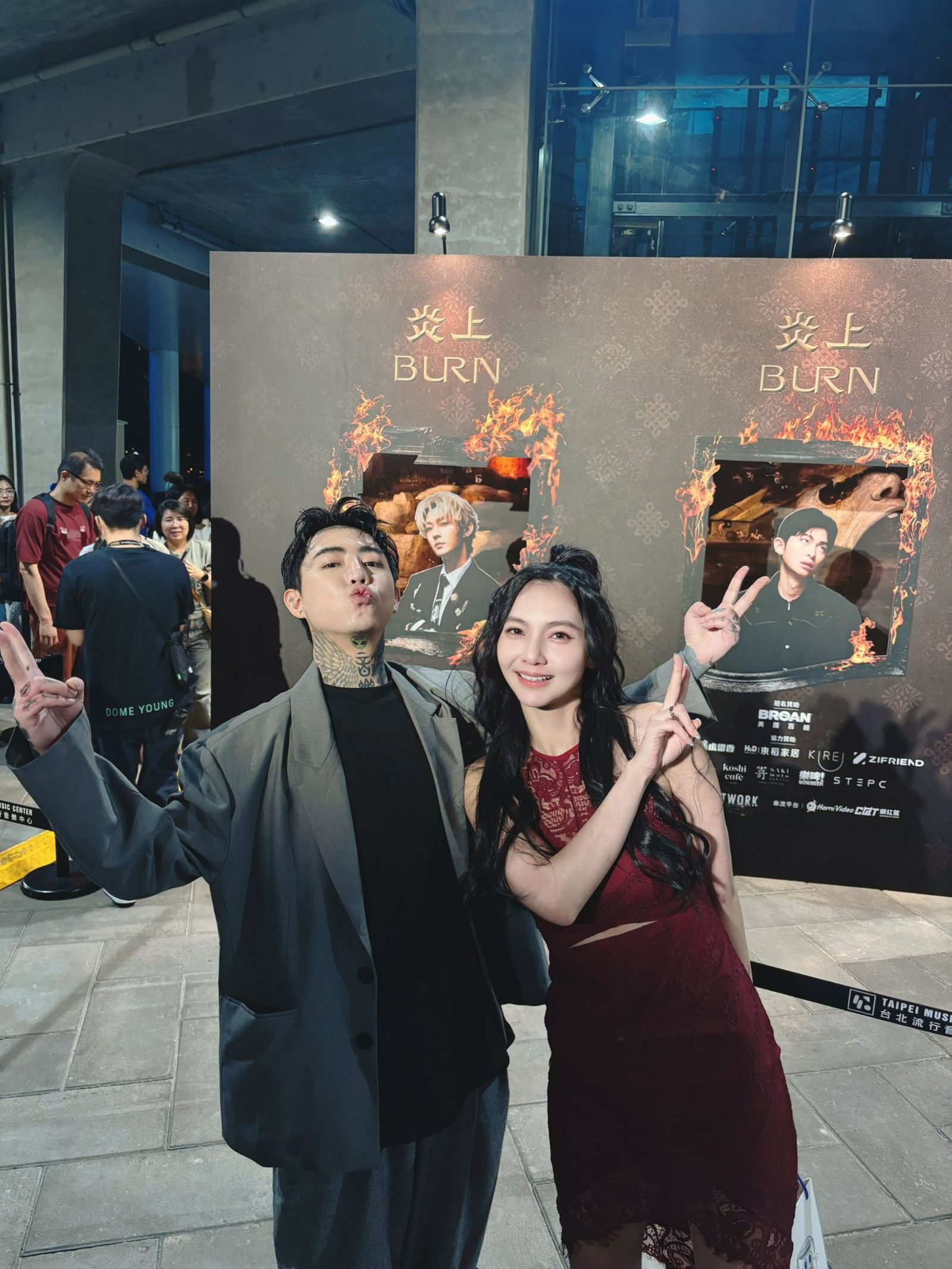 謝和弦（左）與前妻Keanna離婚後與陳緗妮（右）再婚。翻攝陳緗妮臉書