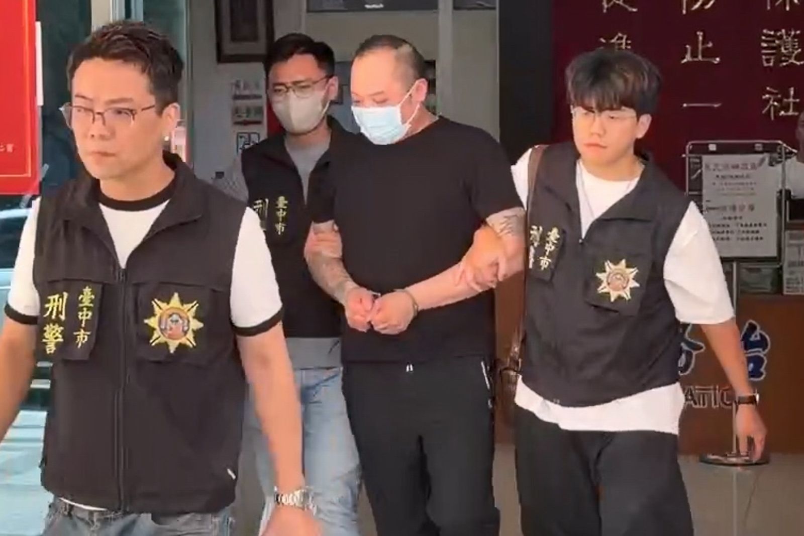 差15分鐘就飛走了!港男暴打矢板明夫直奔機場 供詞避重就輕依「反滲透法」送辦