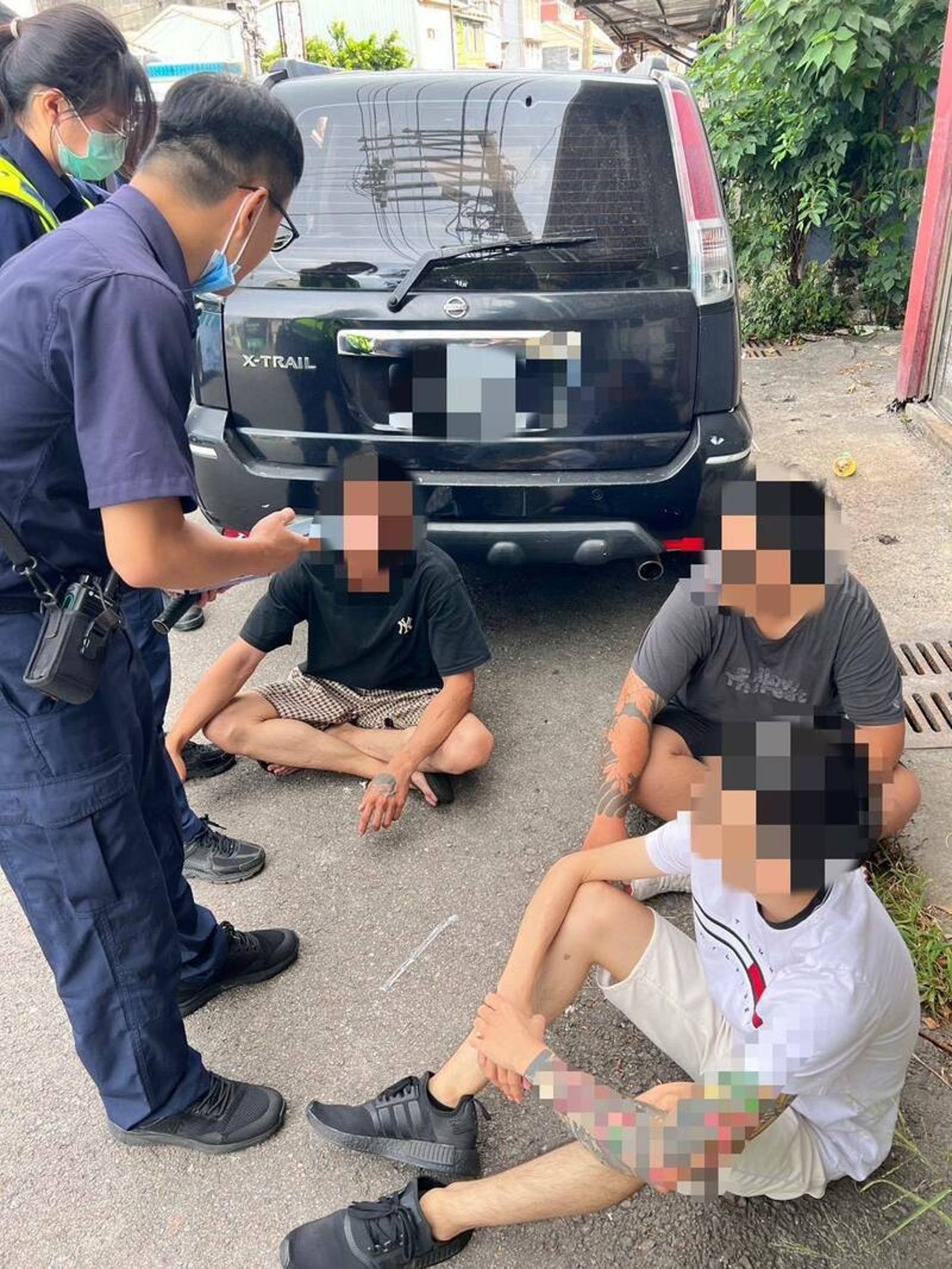 公投日波麗士很忙？詐團車手趁亂提款　黑車梧棲遭警包抄瞬間崩潰