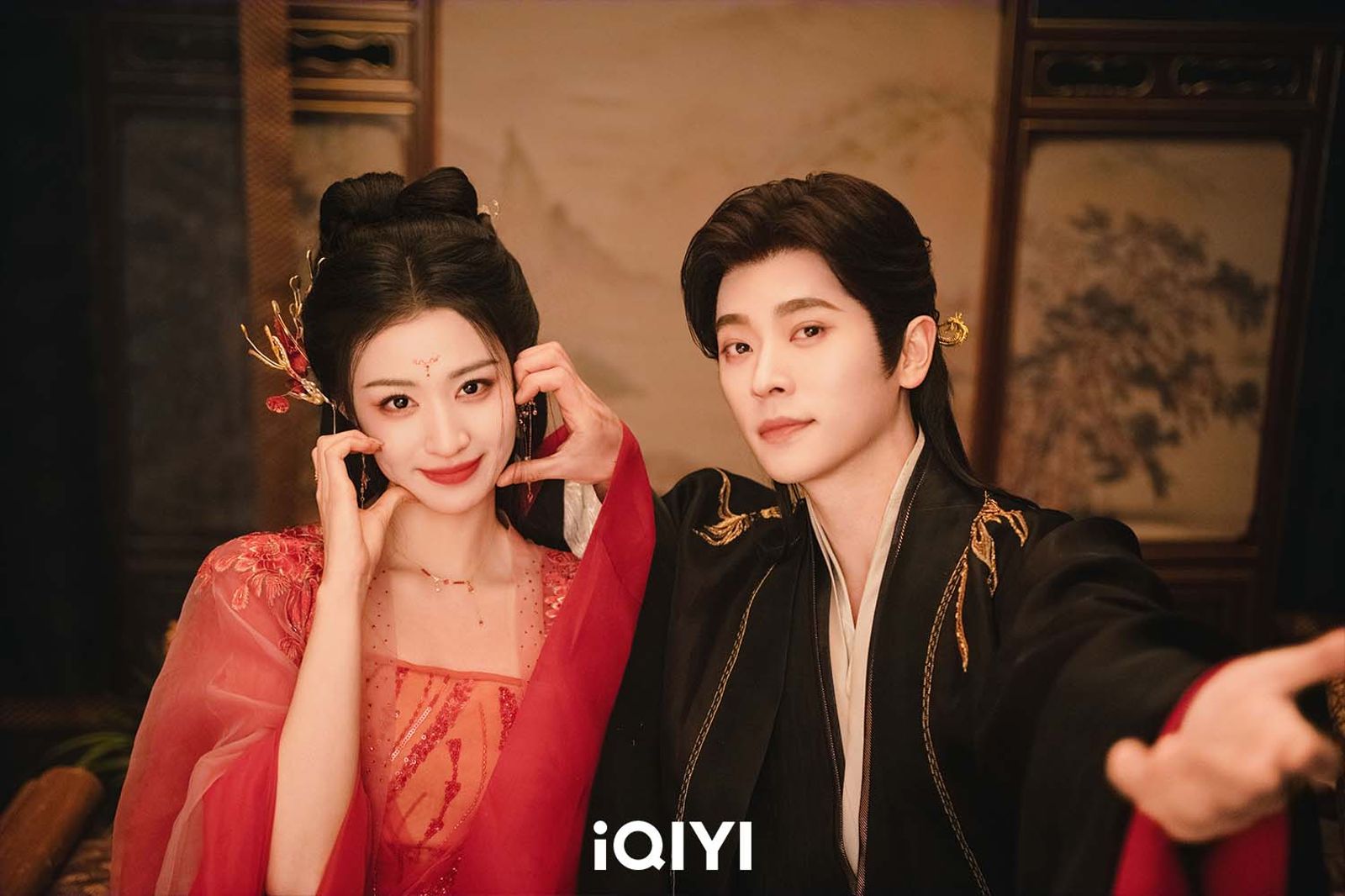 古裝女神優雅氣質全變！搖身「魅惑妖妃」　竟靠英文與「瘋批暴君」相認