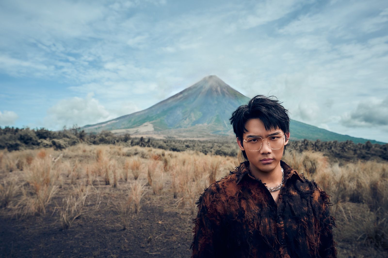 徐暐翔一見火山就哭了!遠赴菲律賓取景 真實反應全被拍