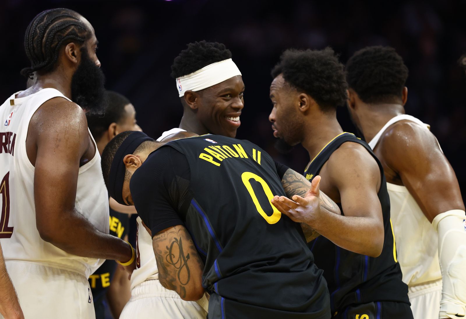 太誇張！勇士小將遭Schroder「無影腳」飛踢　Kuminga笑喊：李連杰！