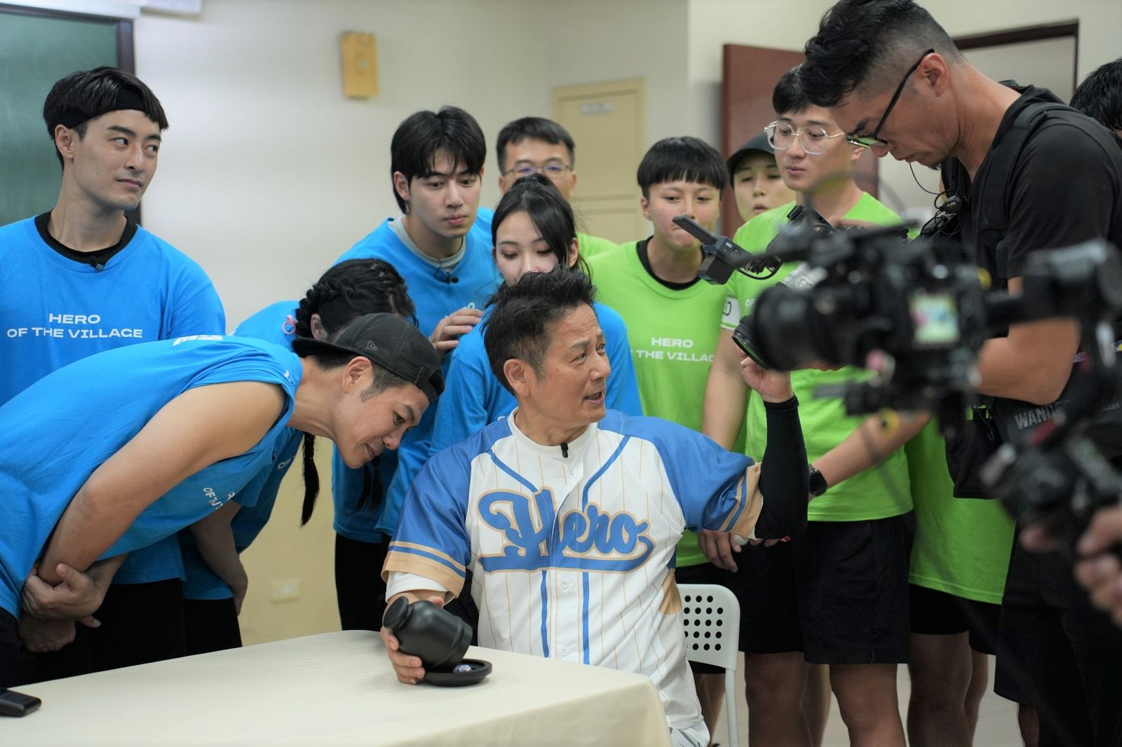 徐乃麟賭神稱號不保，狂輸5萬軟腳下跪求饒。東森綜合台提供