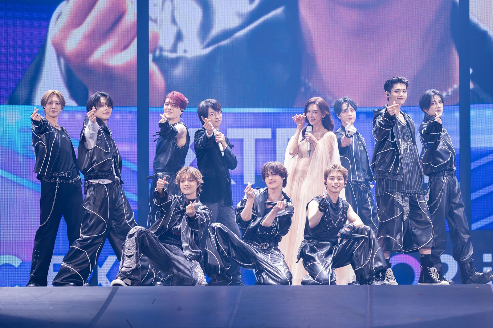 ATEEZ「震胸舞」炸翻小巨蛋!林志玲驚喜同框櫻井翔 合體&TEAM飆唱這首歌