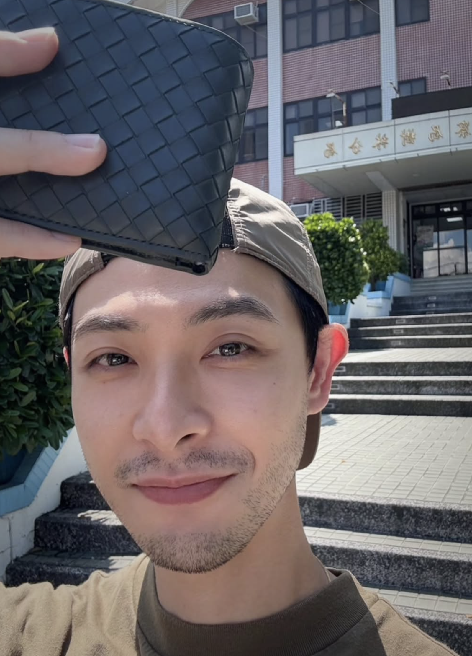 連晨翔到警局領回錢包。翻攝IG @hsiang_5208