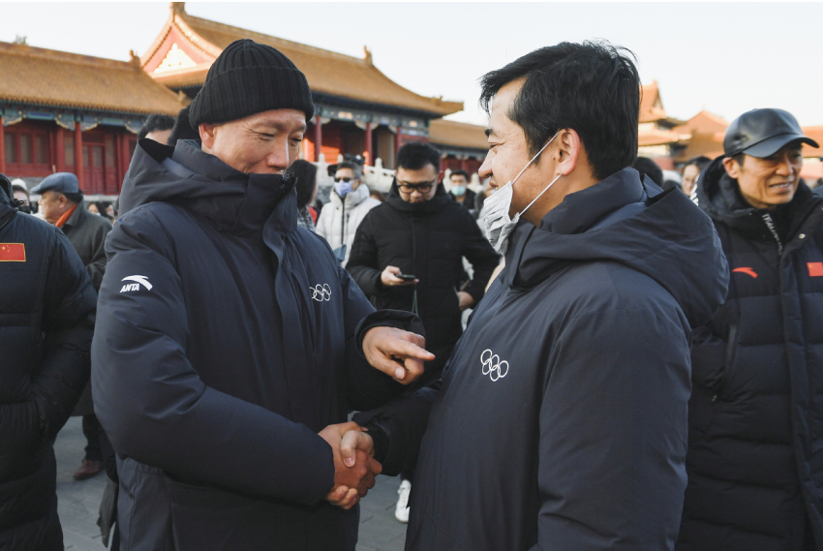 蔡國強(左)與丁世忠(右)交情很好，也是福建同鄉　翻攝／中國日報網