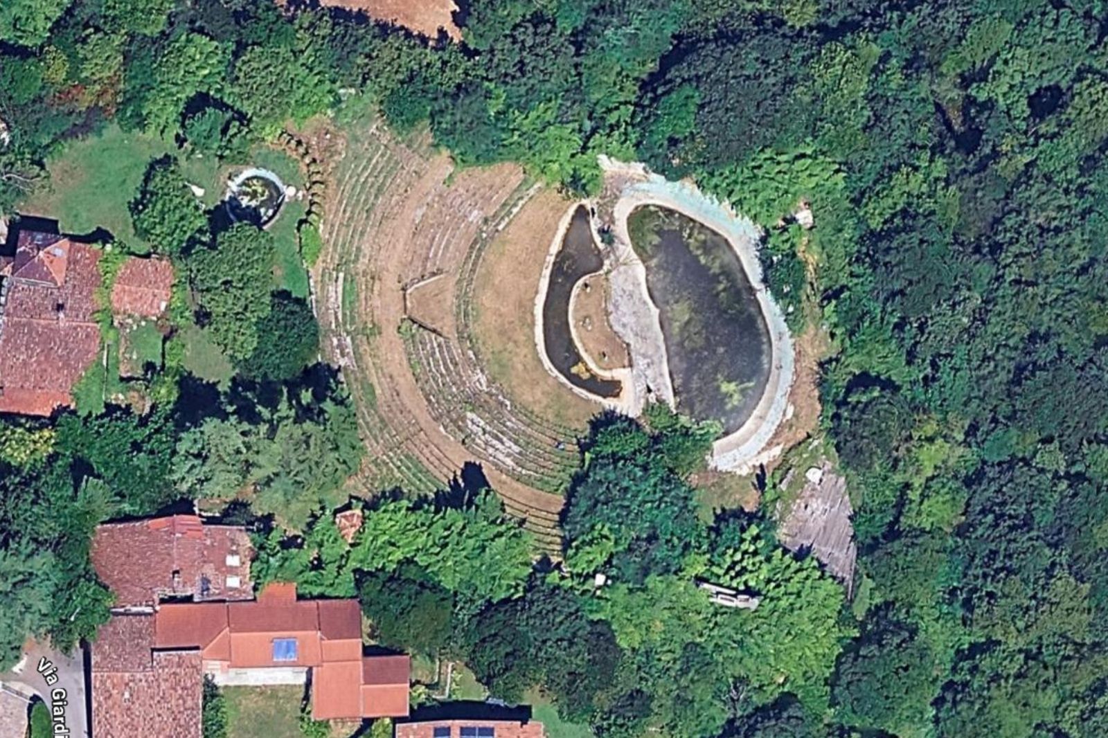 謊稱埃及豔后來過!他自建「羅馬廢墟」騙遊客20年 爽收參觀費遭判刑