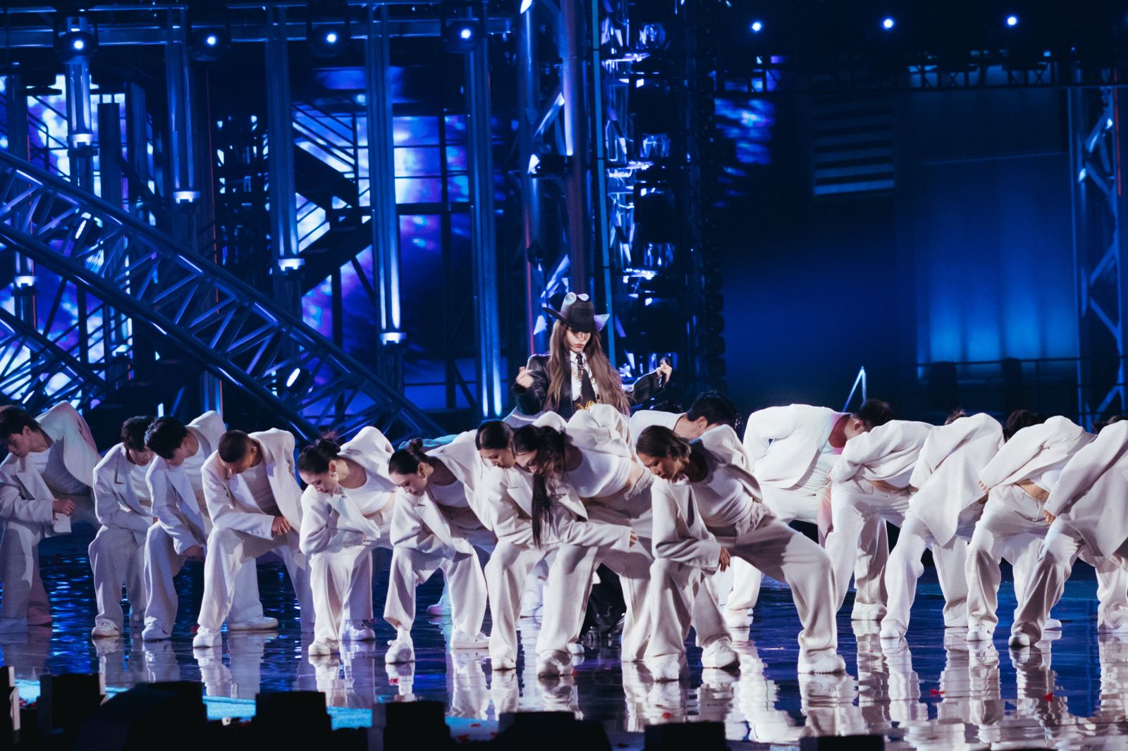 蕭亞軒登上湖南衛視跨年舞台表現大受好評。華納音樂提供